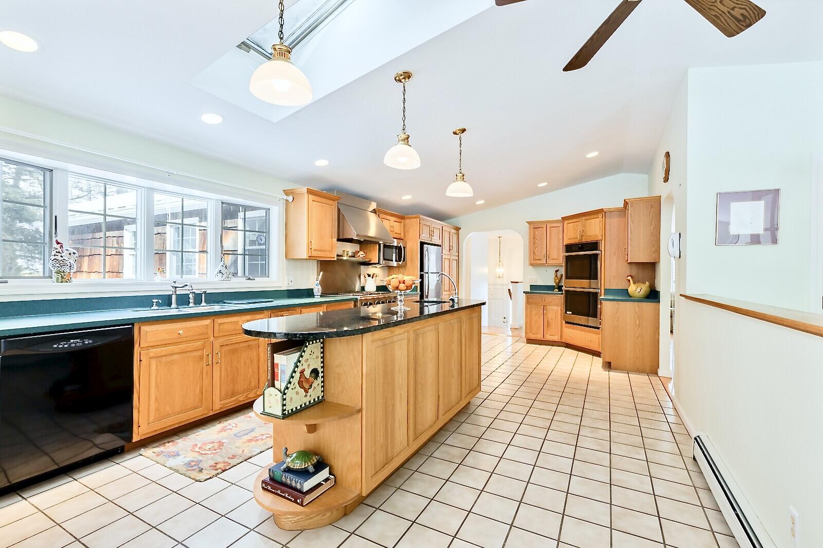 5 Heritage Lane