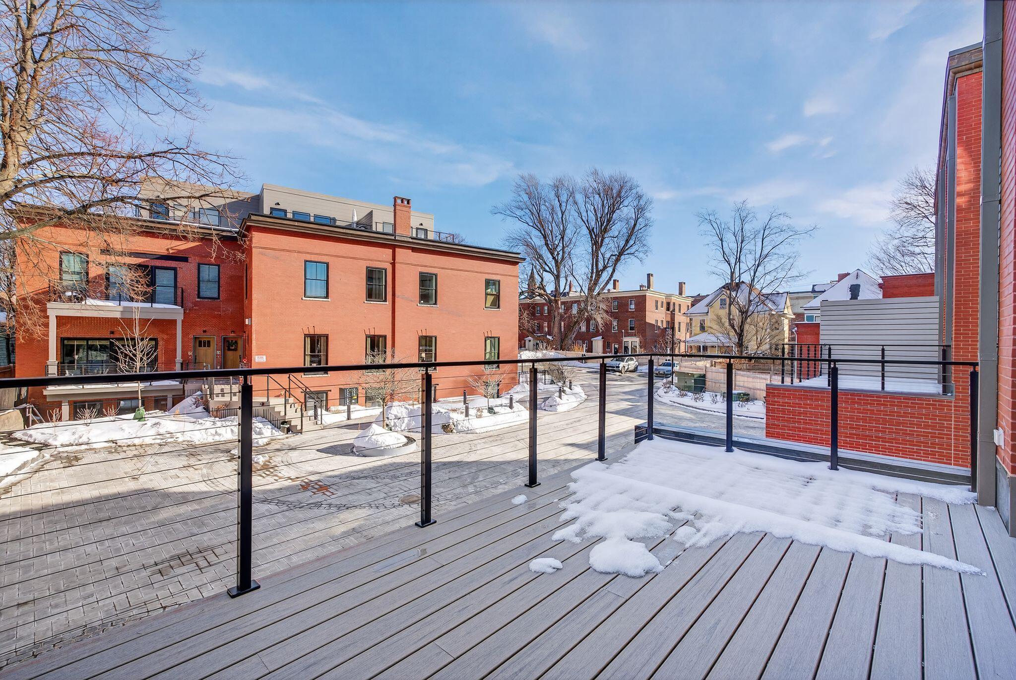 55 Carleton Street B