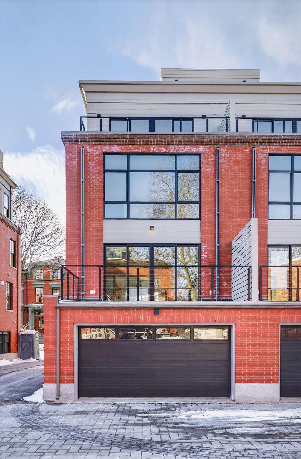 55 Carleton Street B