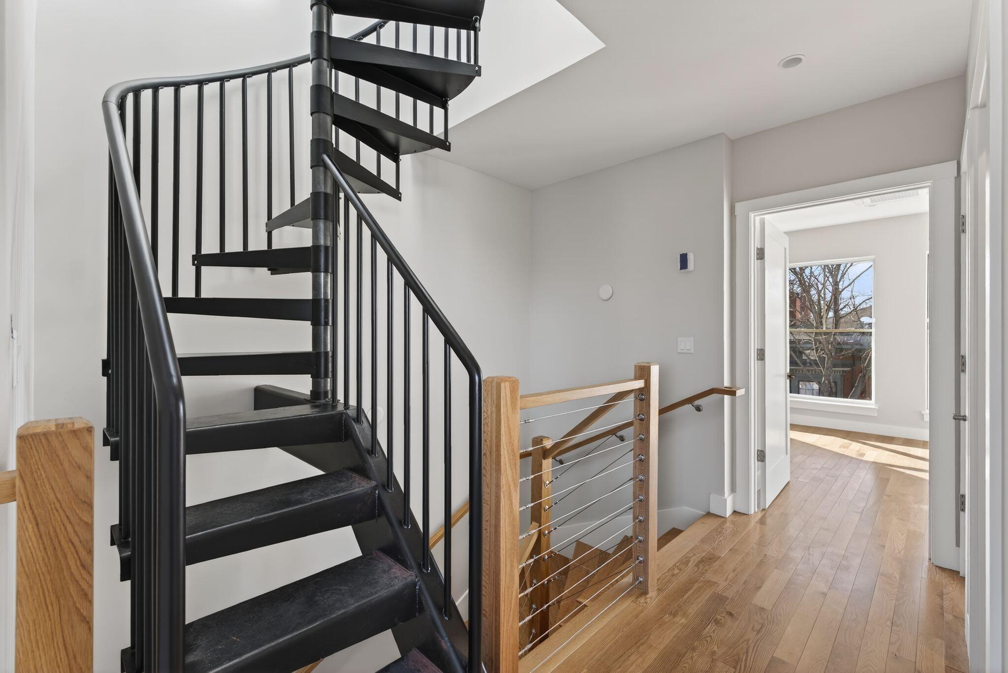 55 Carleton Street B