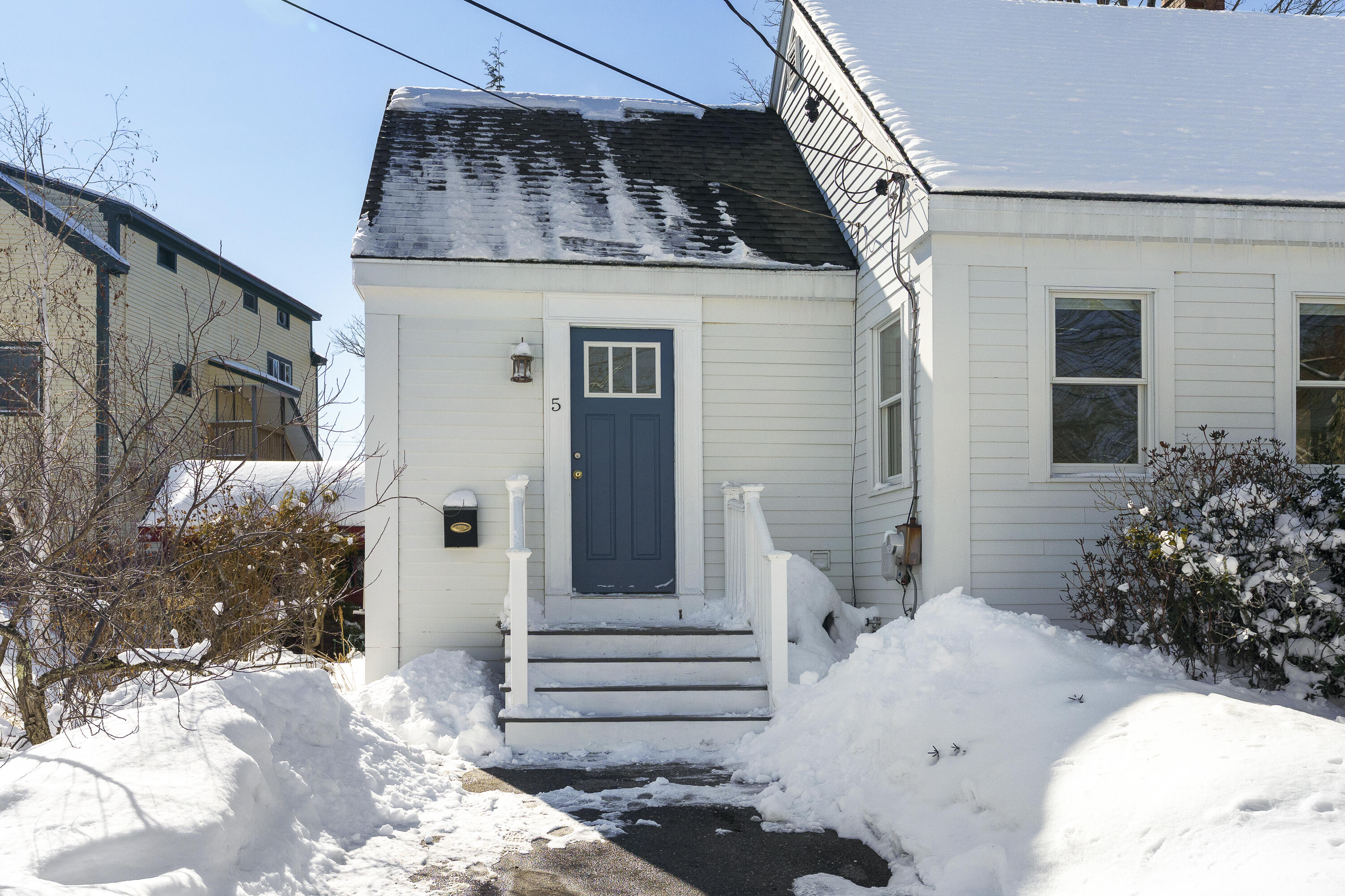 5 Holbrook Street