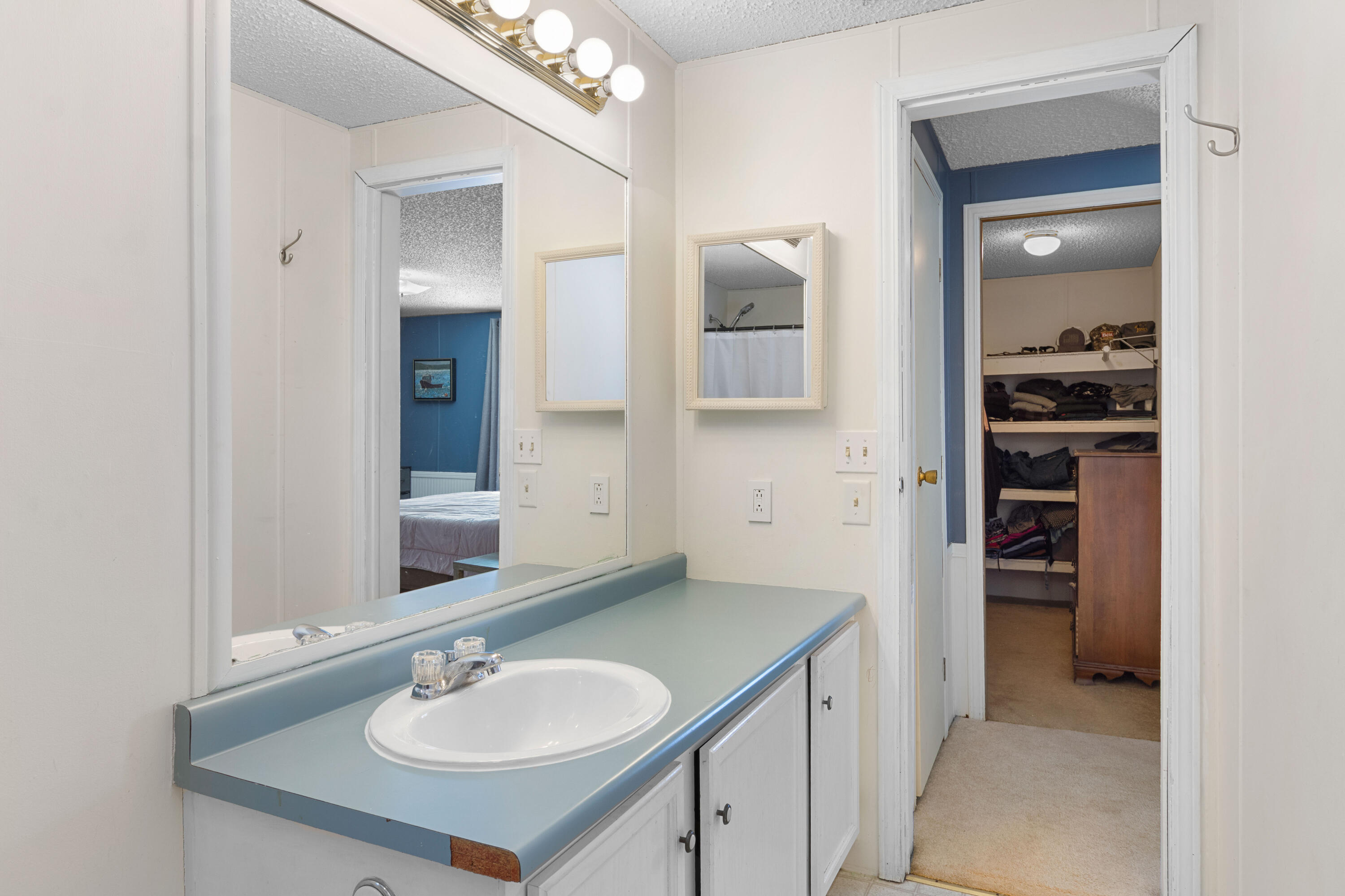 24 Lake View Terrace