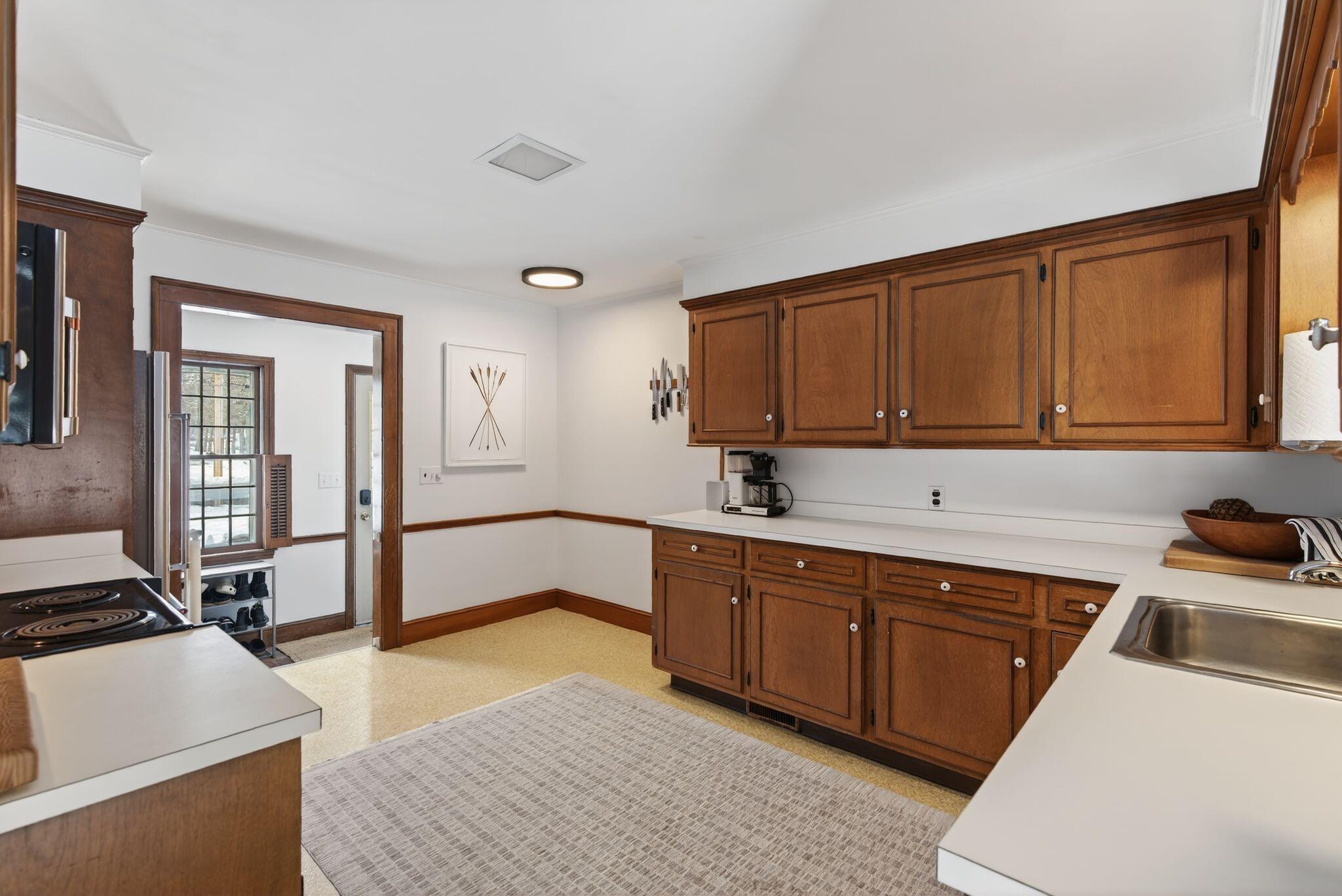 295 Ferry Road