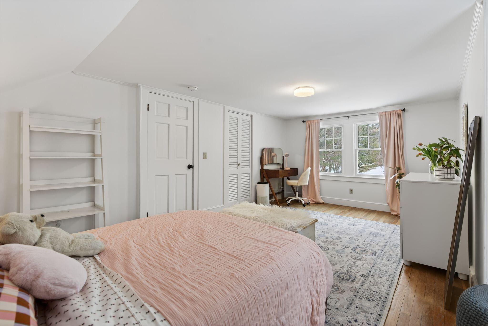 295 Ferry Road