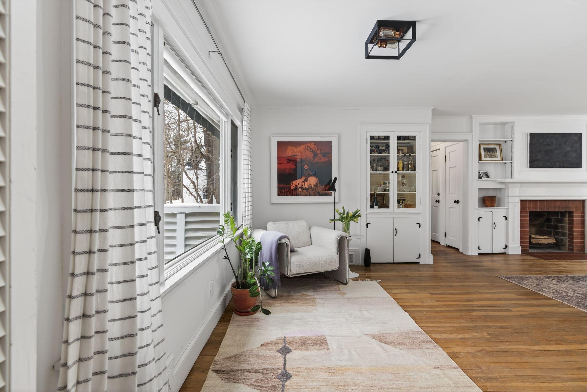 295 Ferry Road