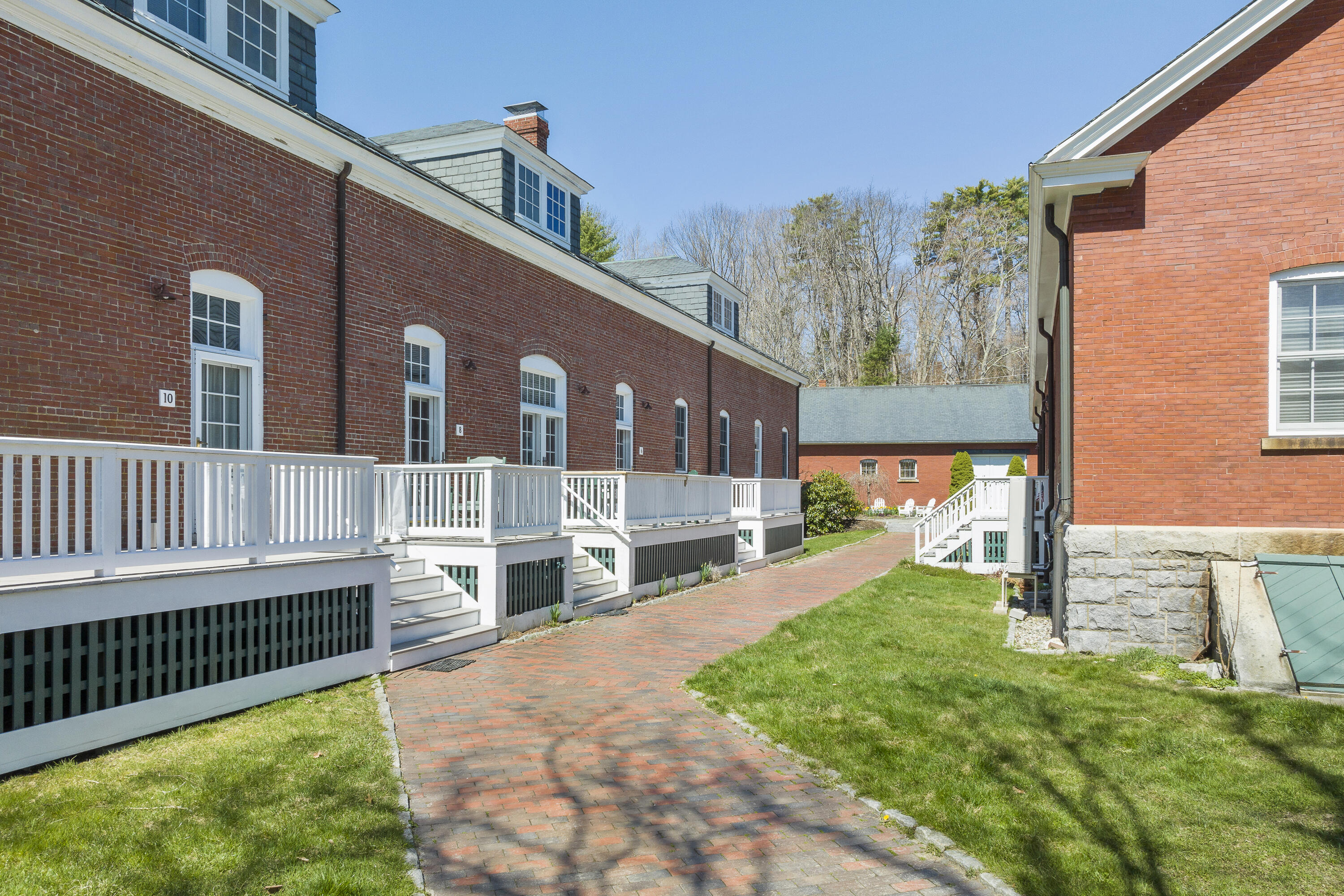 6 Quartermaster Court