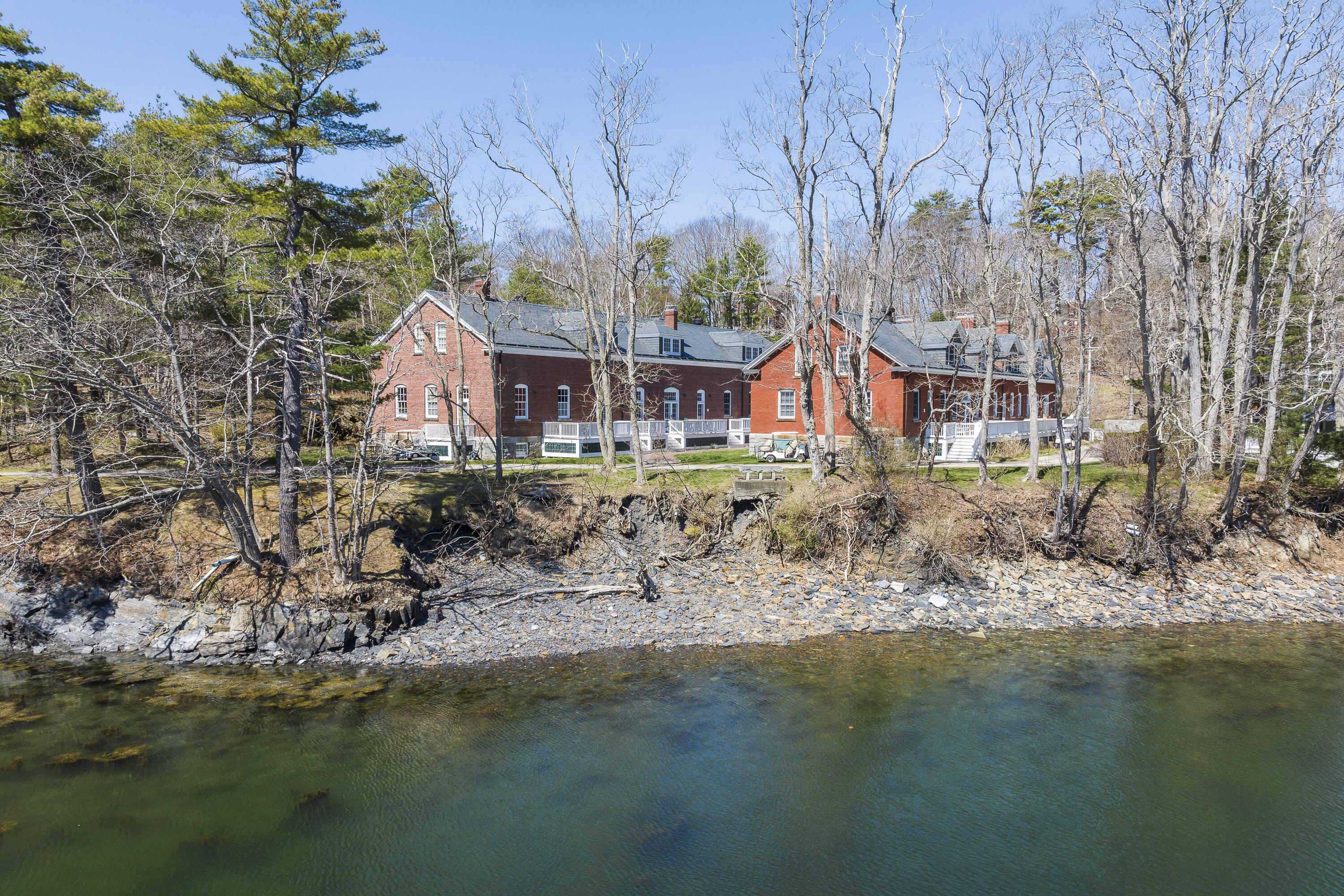 6 Quartermaster Court