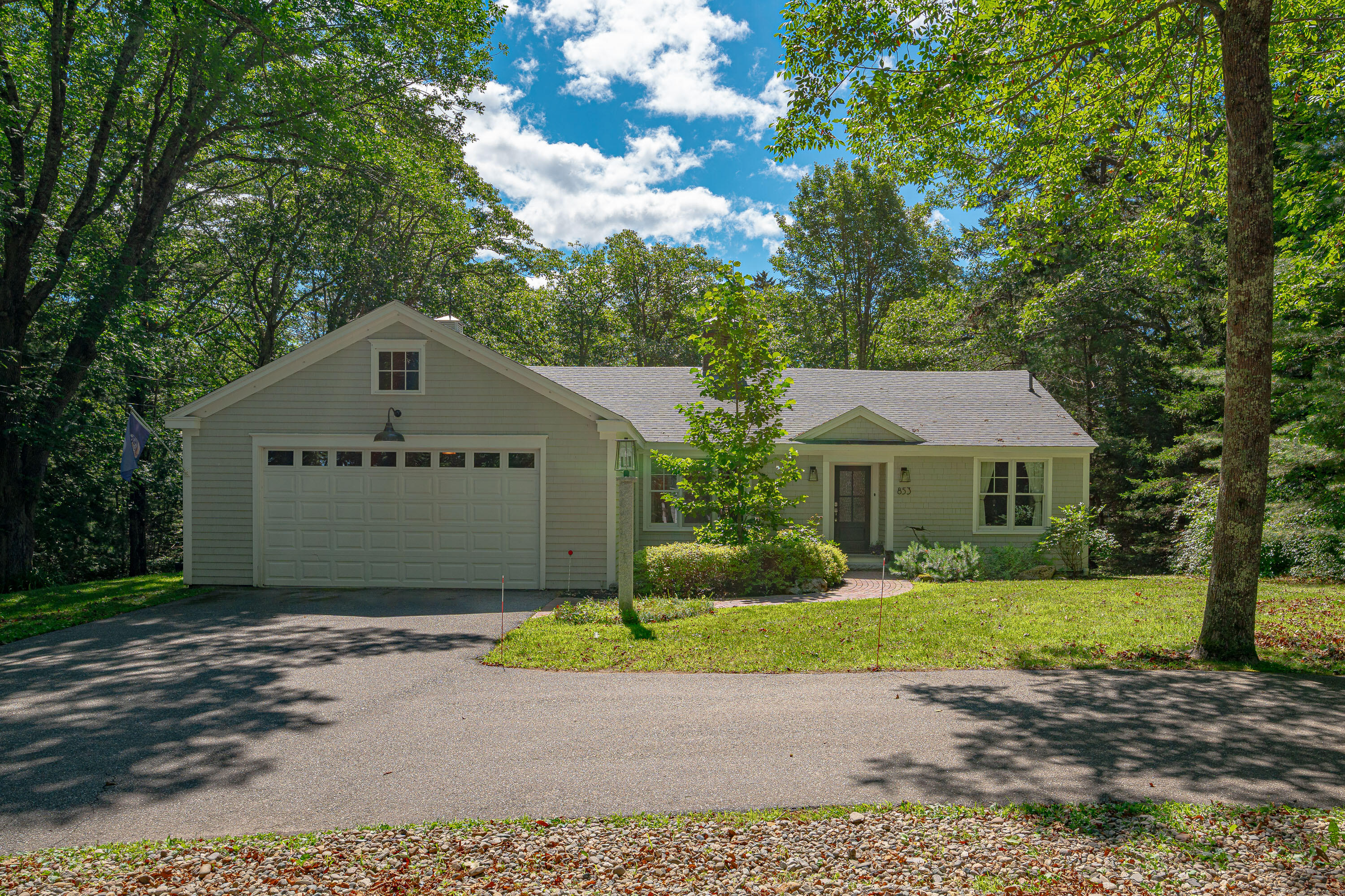 853 Mere Point Road