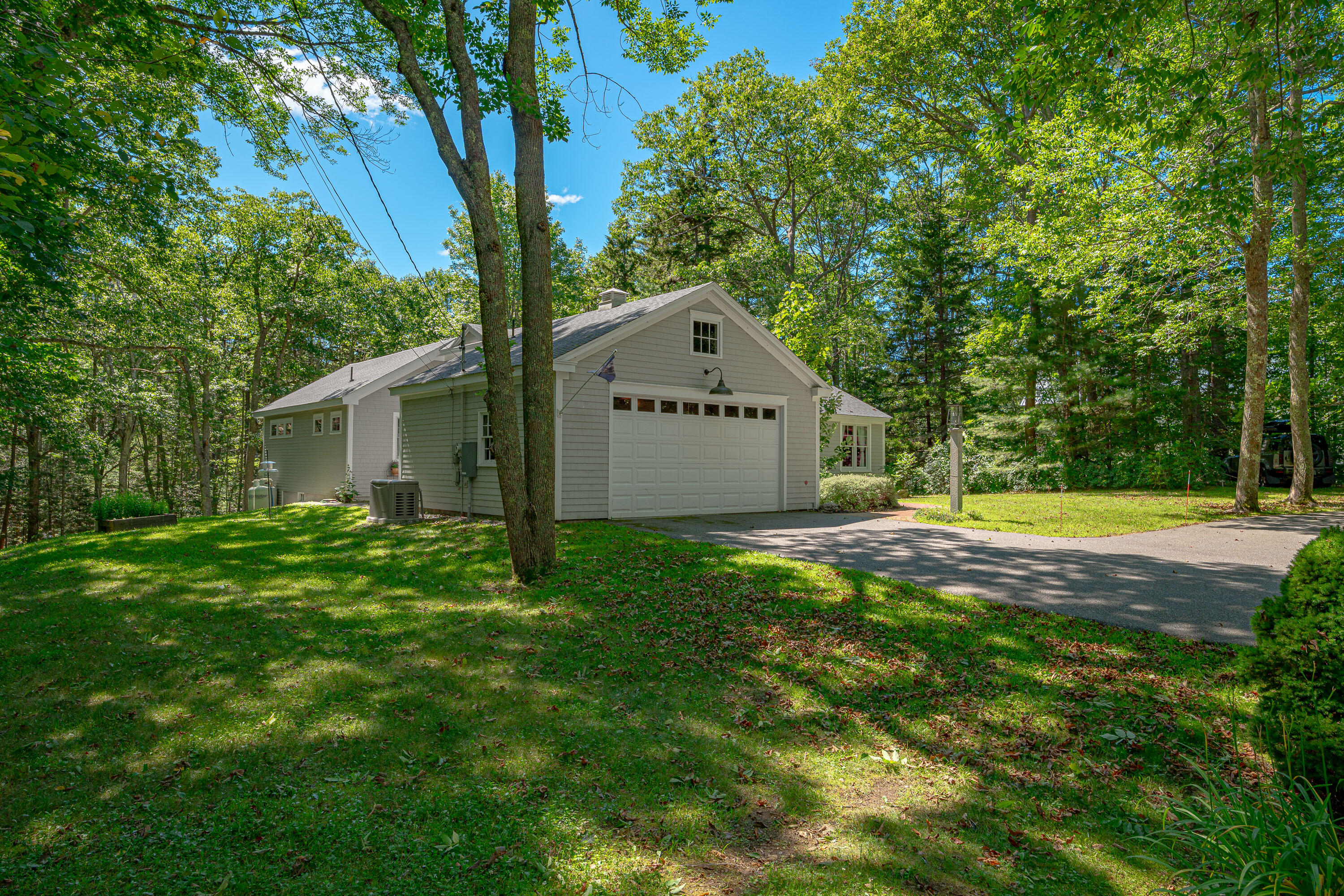 853 Mere Point Road