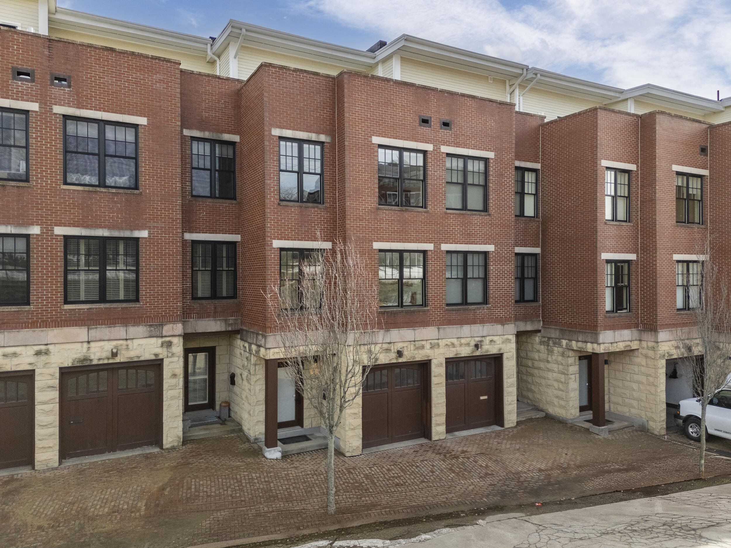 42 Federal Street E