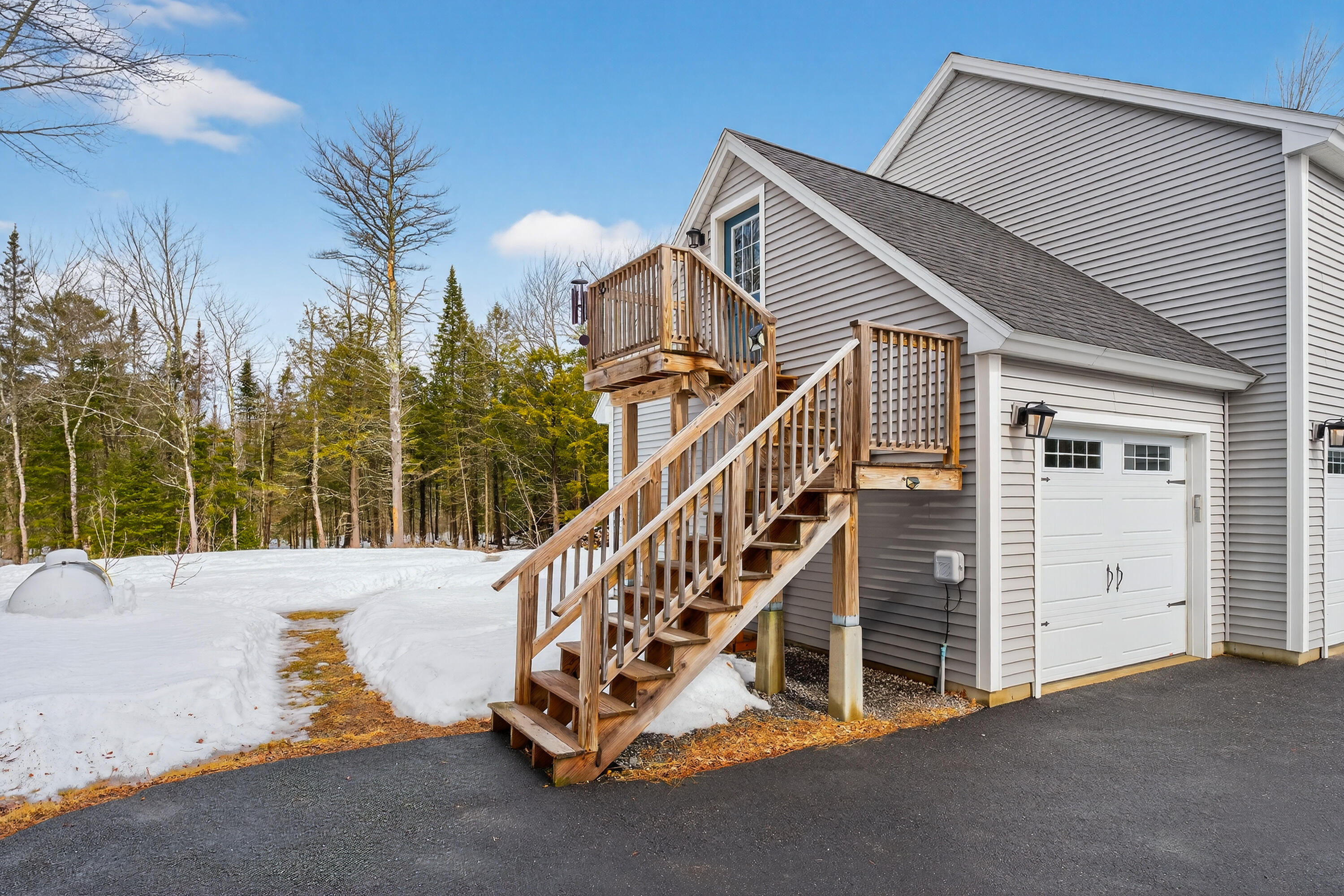 42 Hillside Road