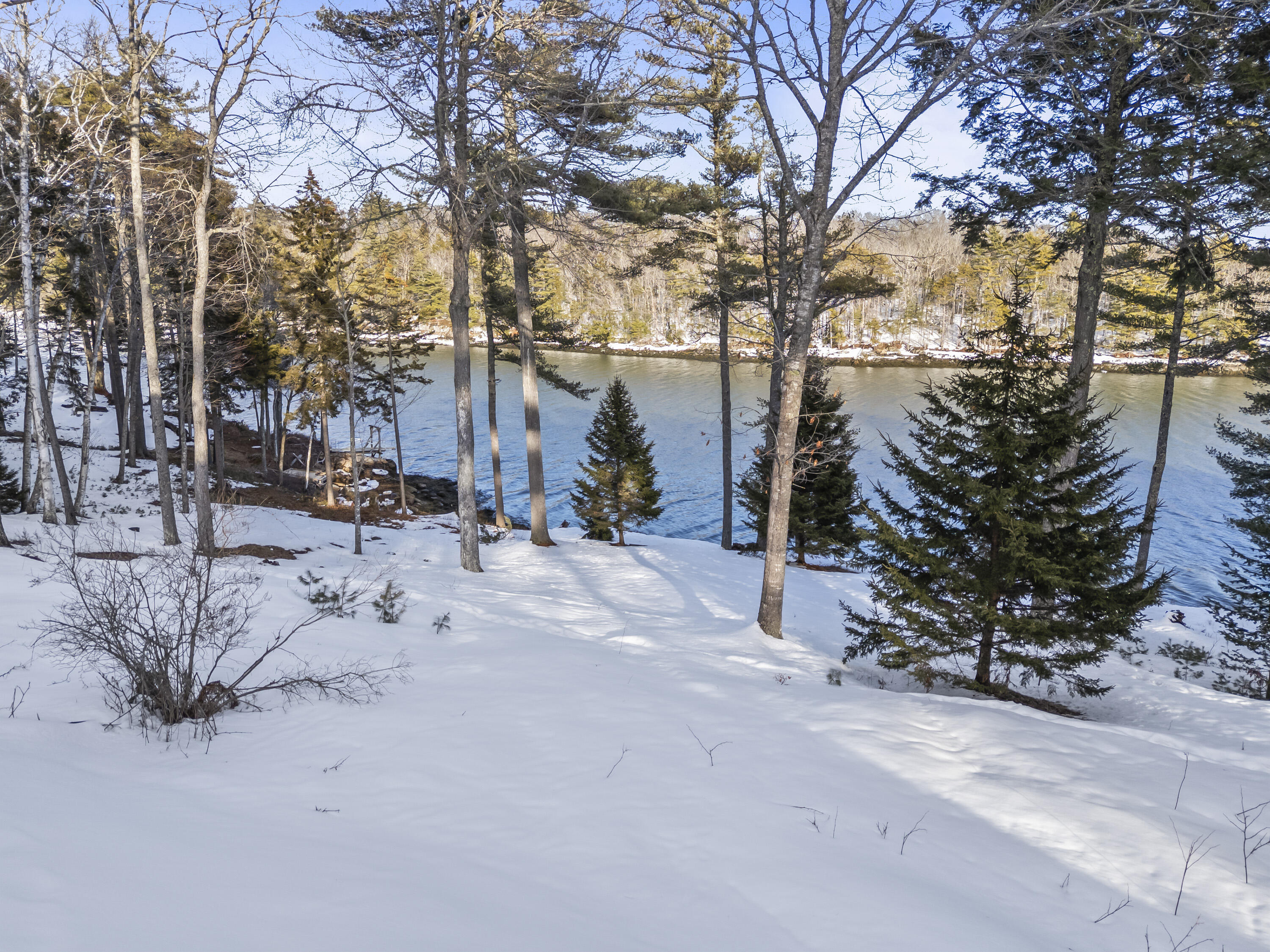 208 Youngs Point Road