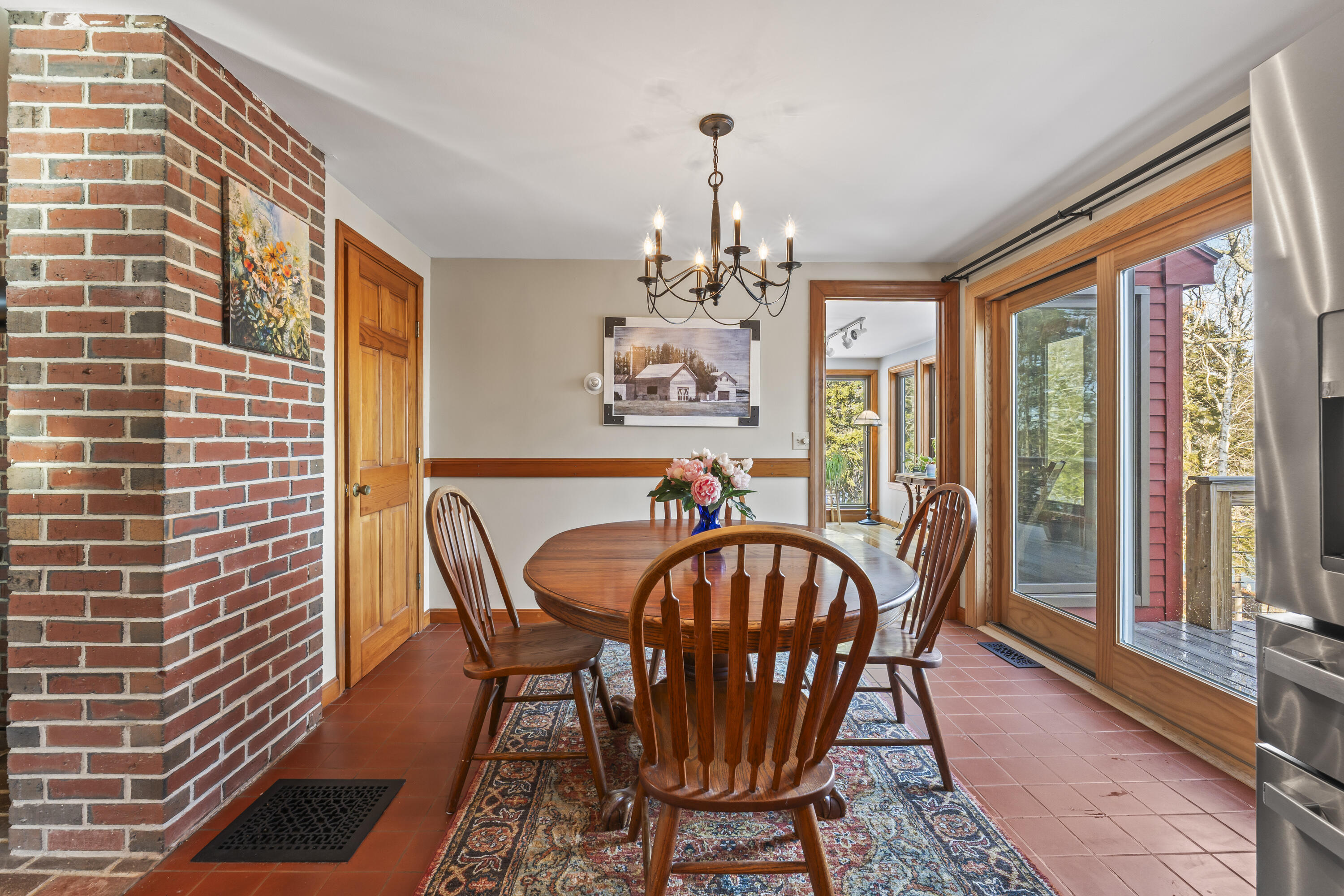 208 Youngs Point Road