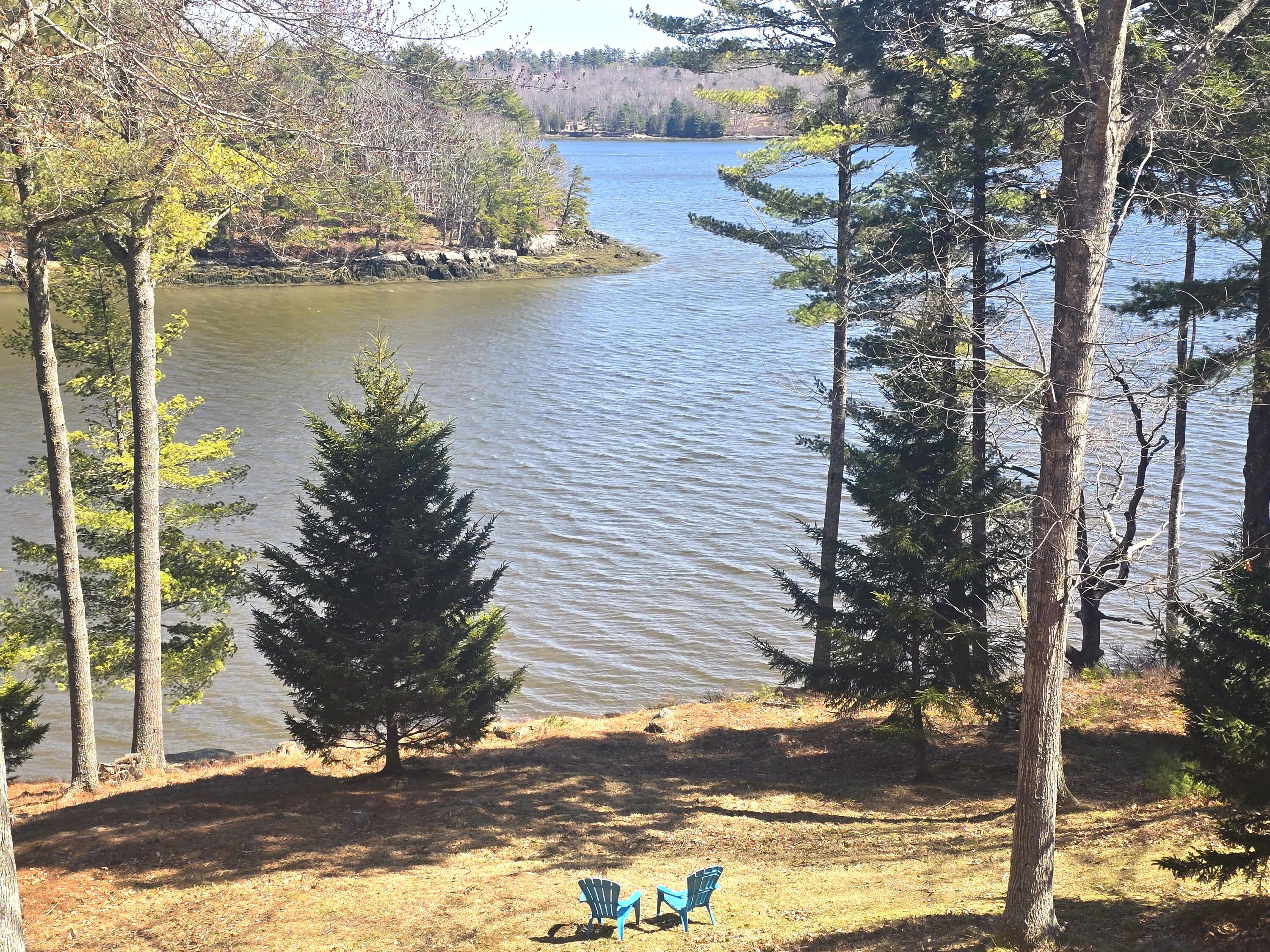 208 Youngs Point Road