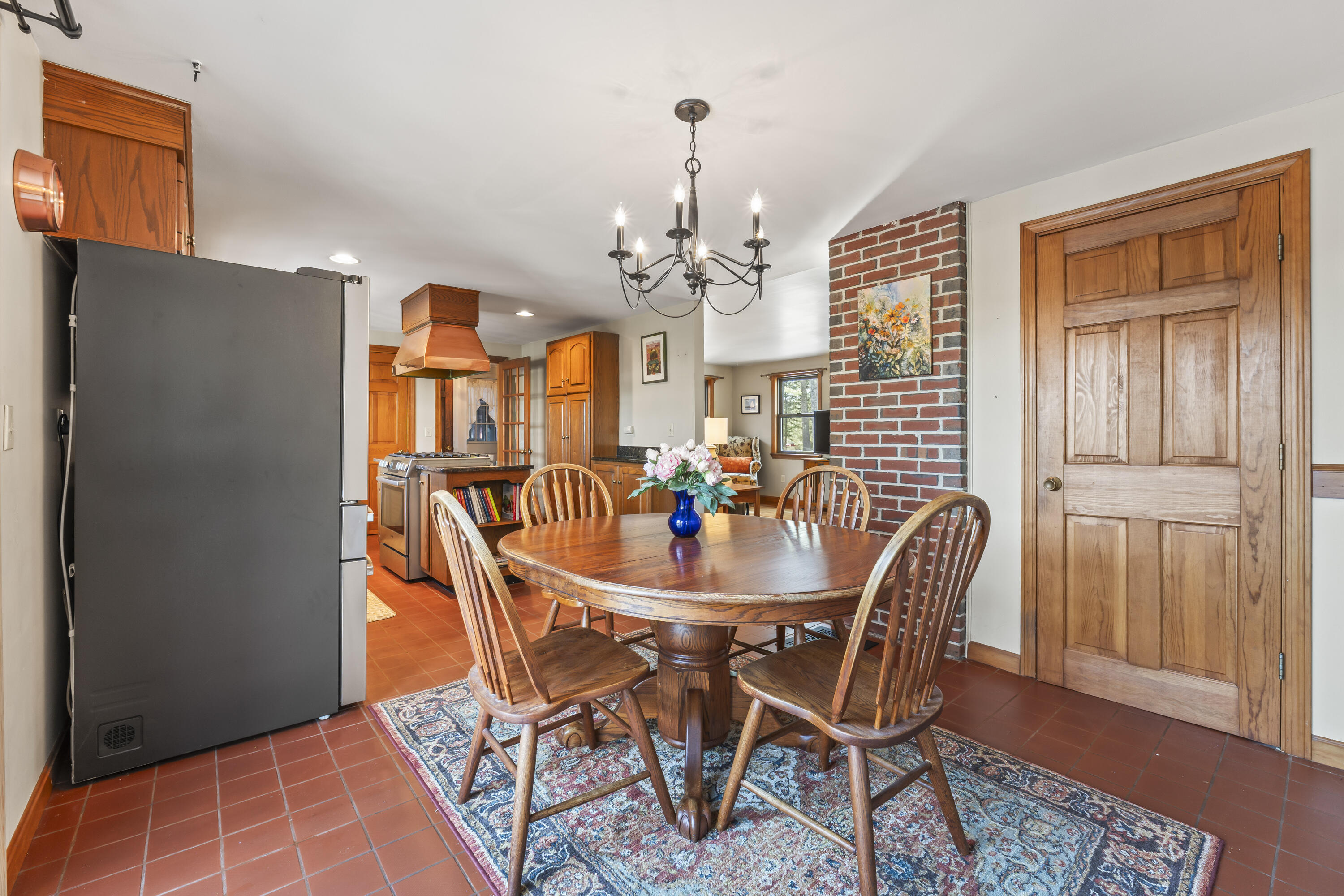 208 Youngs Point Road