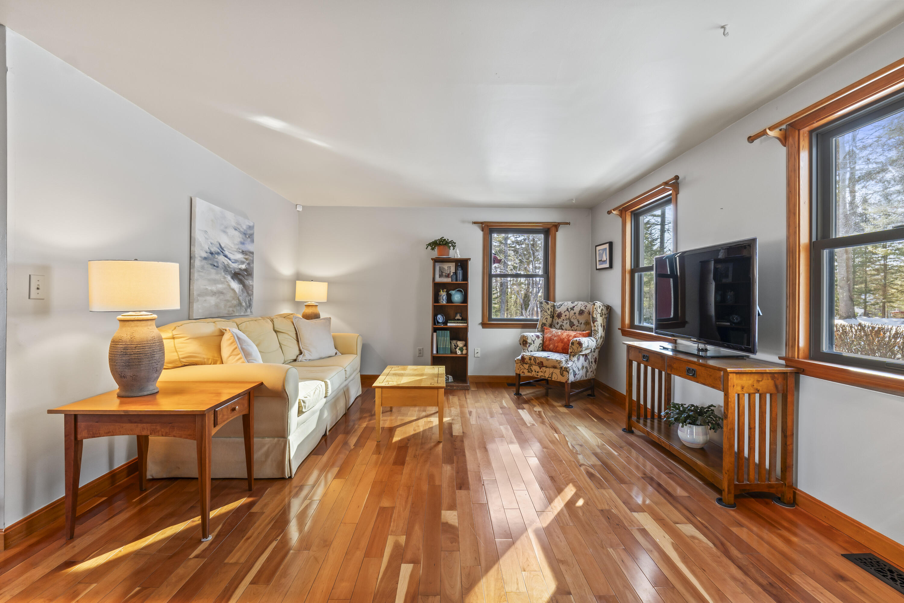208 Youngs Point Road