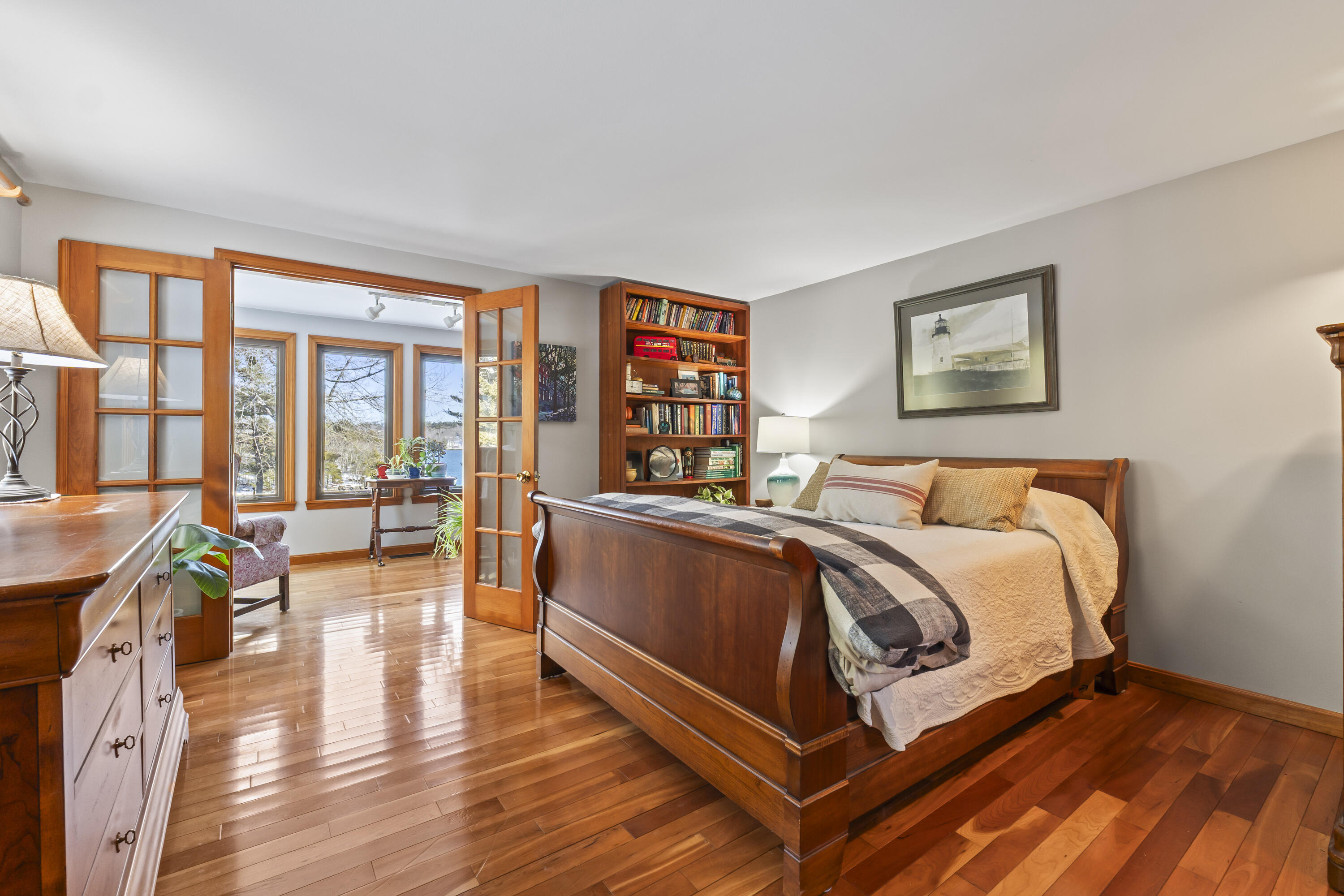 208 Youngs Point Road