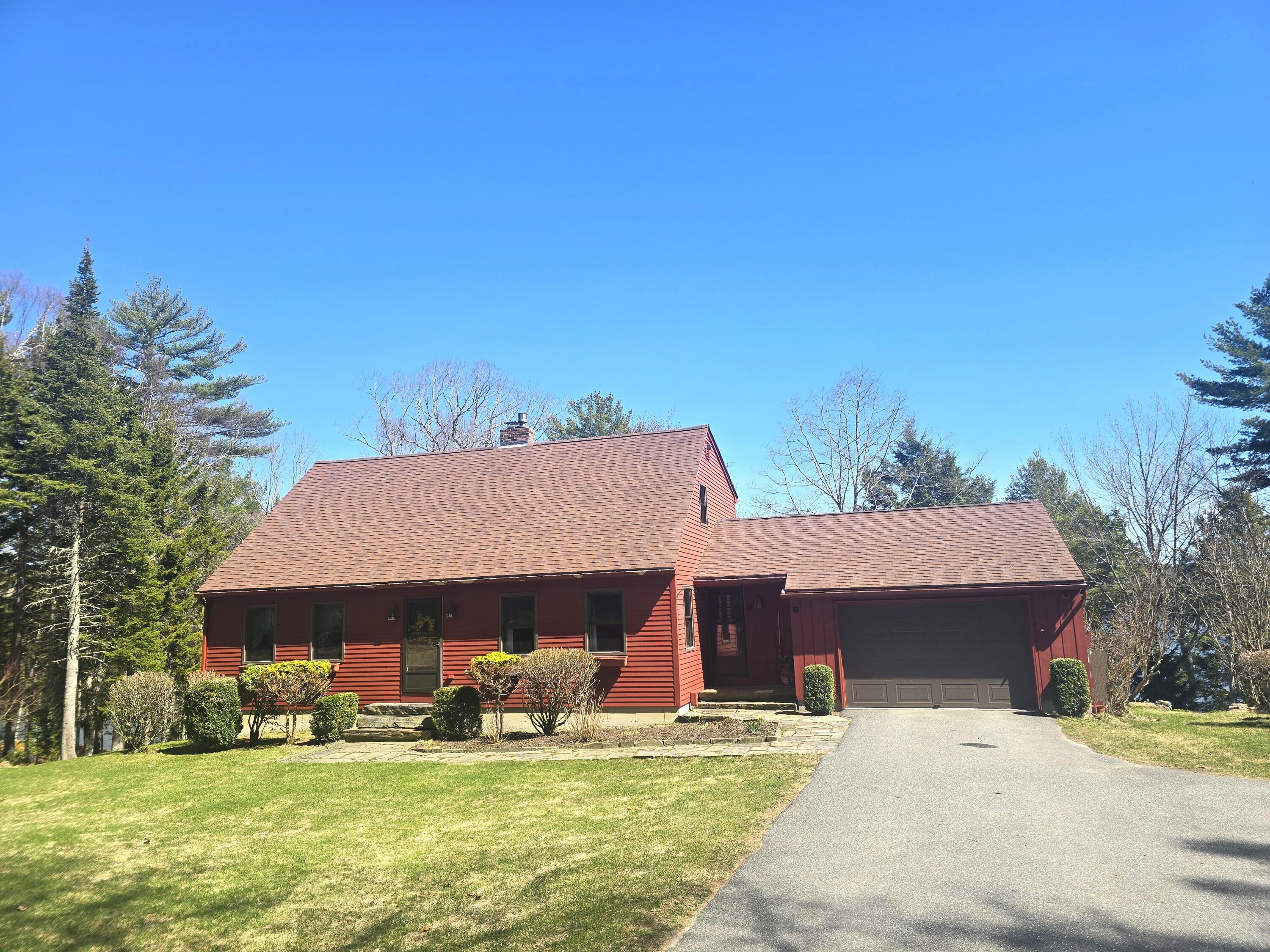 208 Youngs Point Road