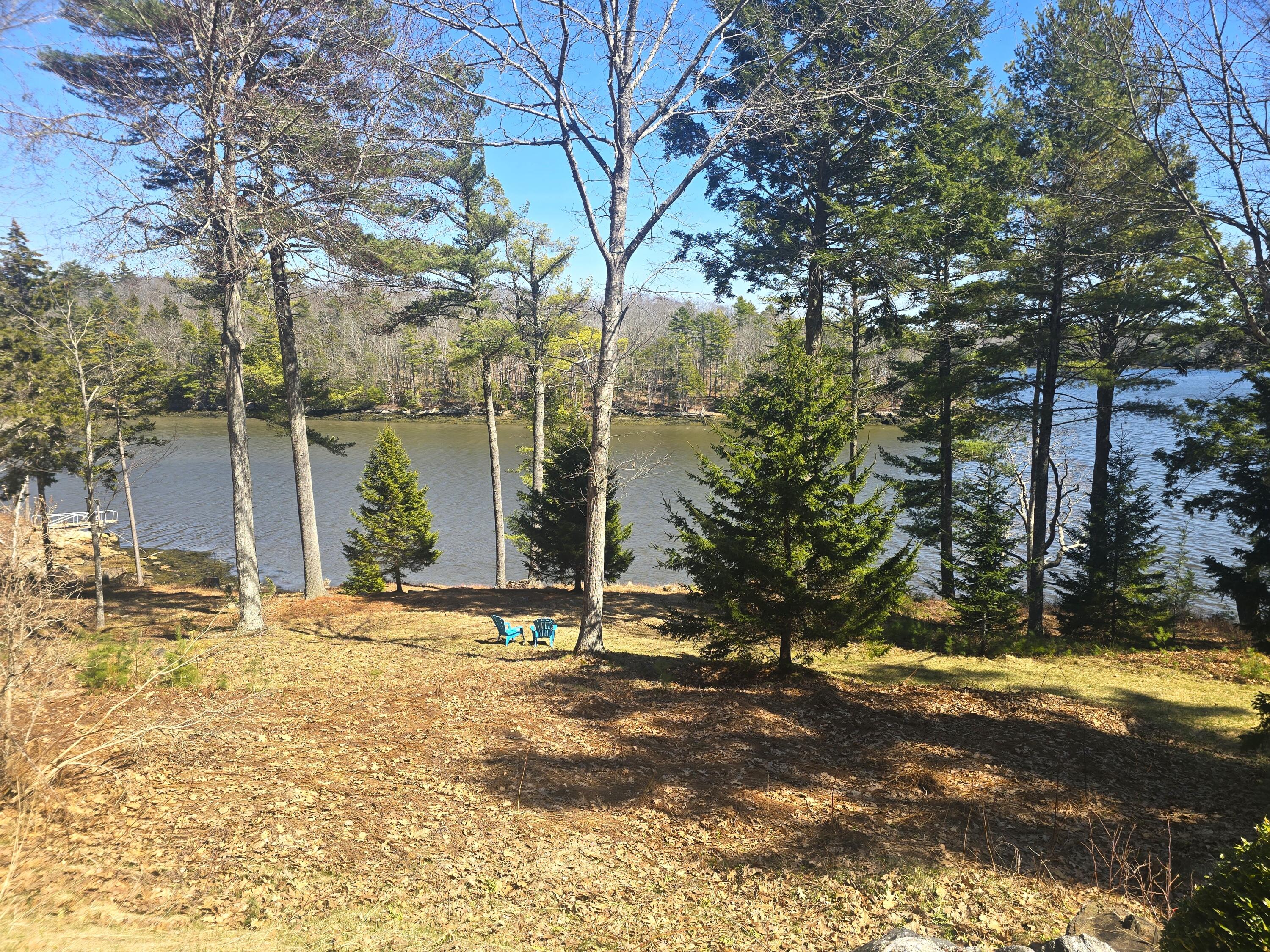 208 Youngs Point Road