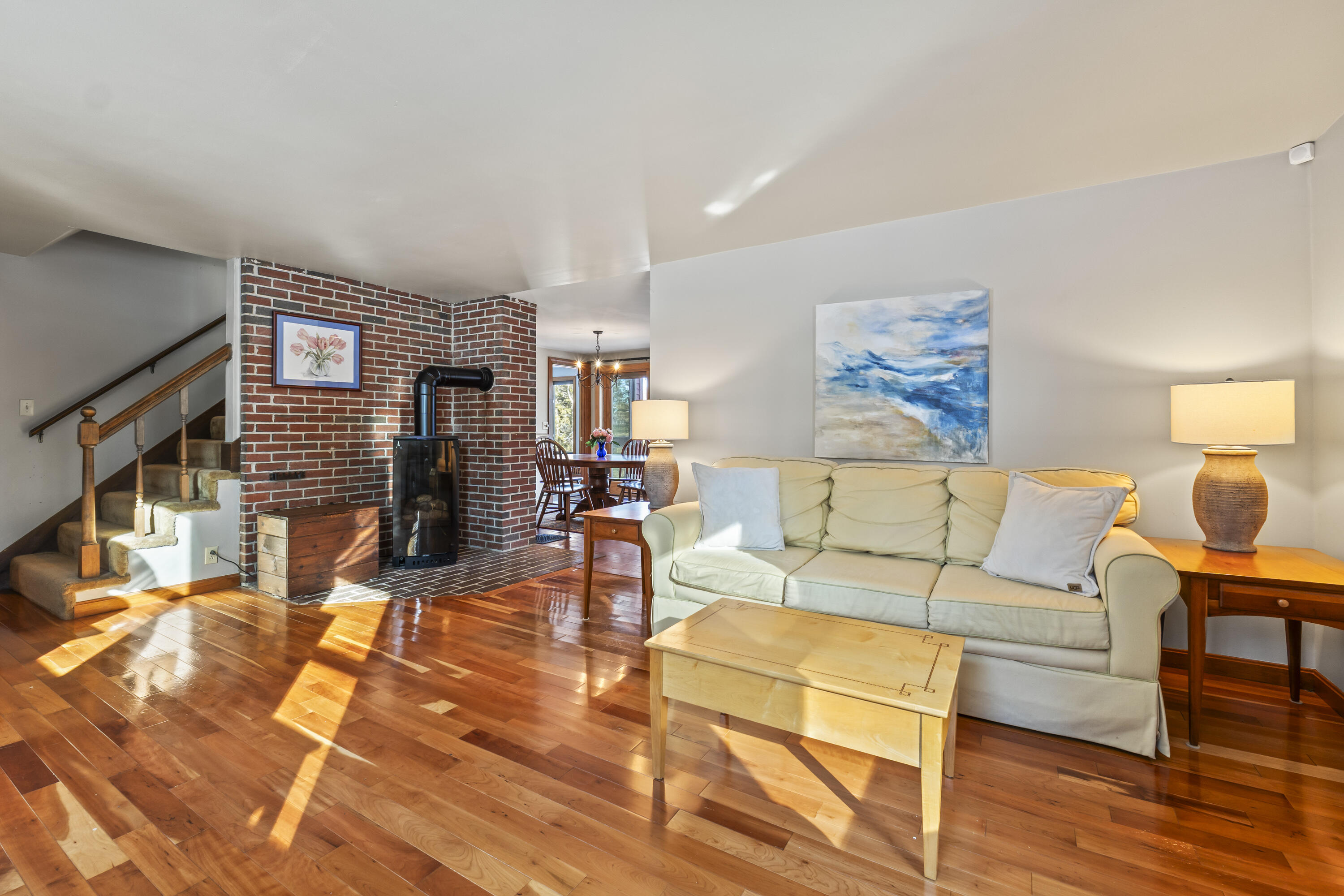 208 Youngs Point Road