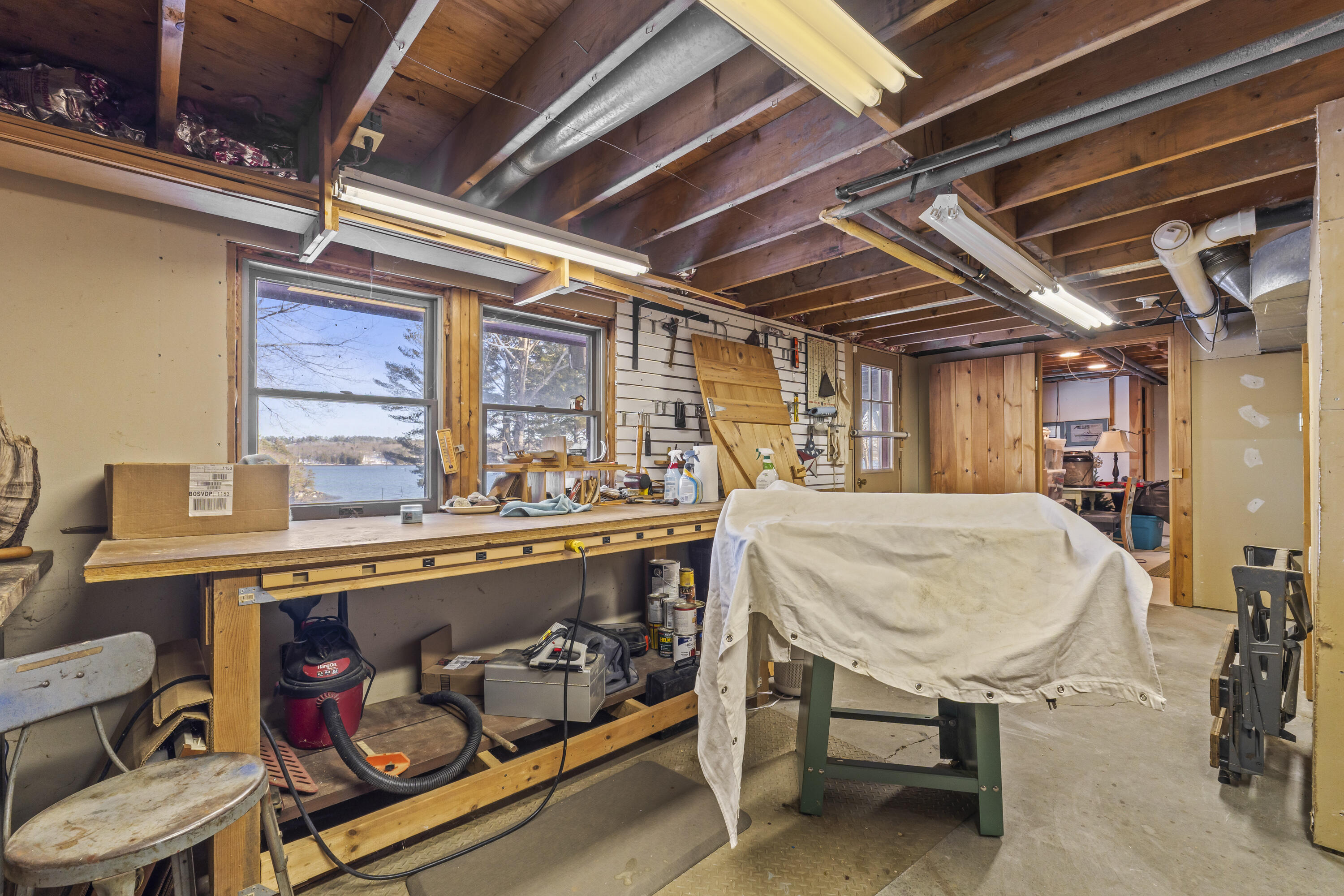 208 Youngs Point Road