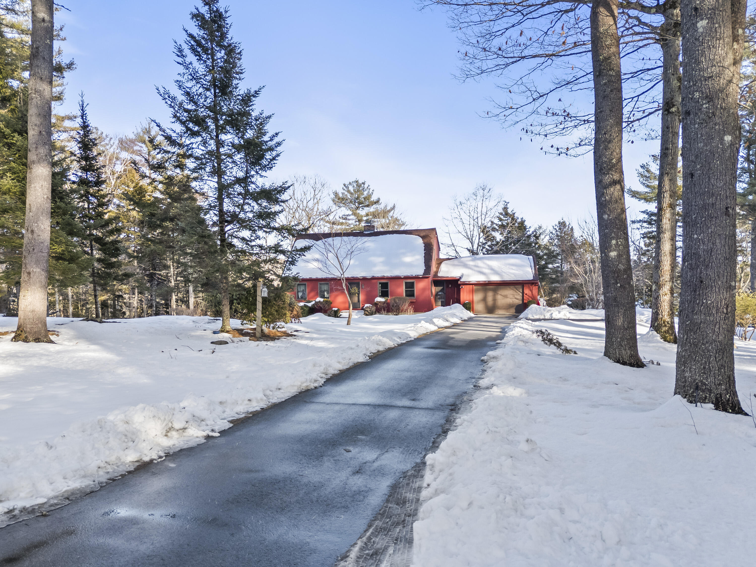 208 Youngs Point Road