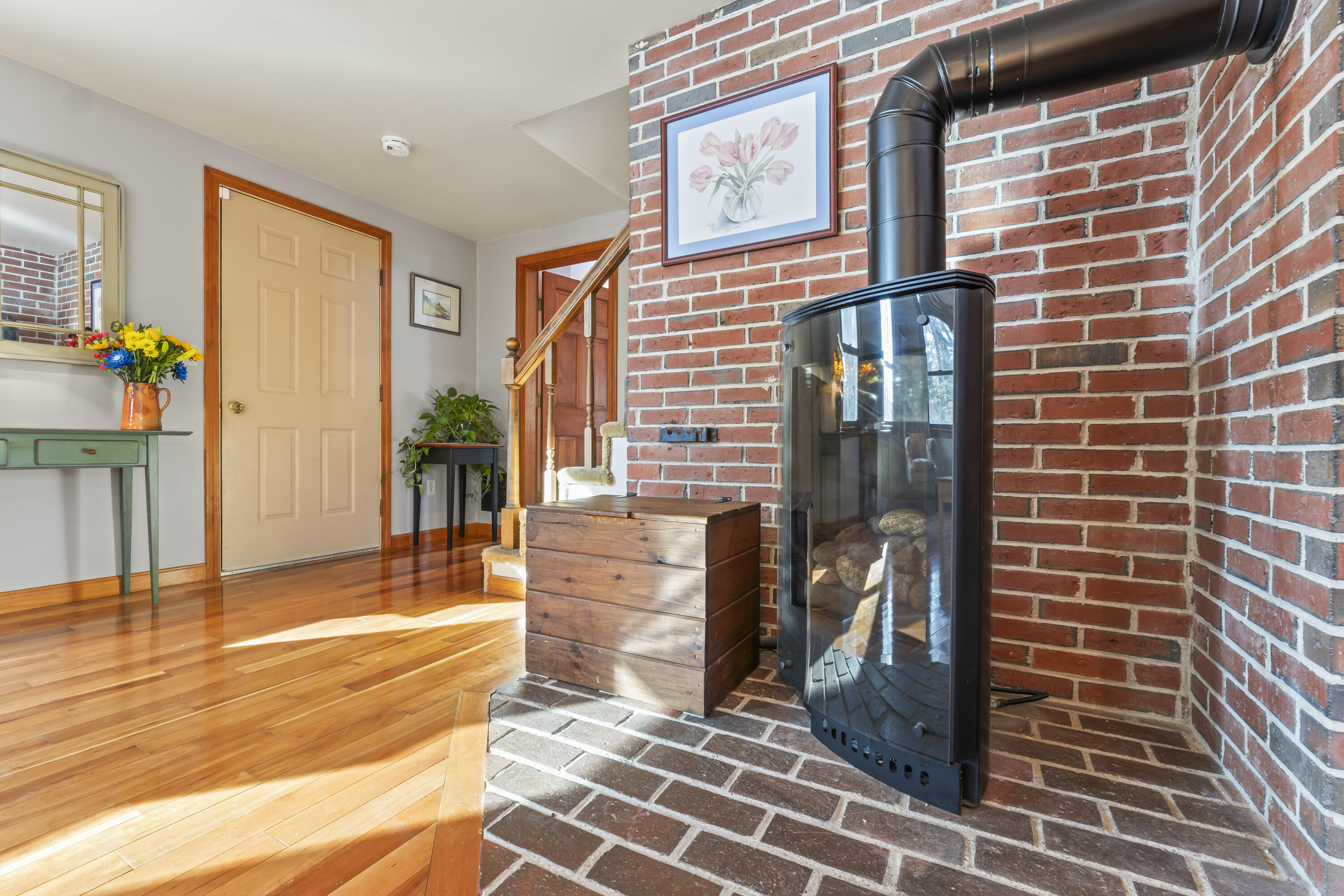 208 Youngs Point Road