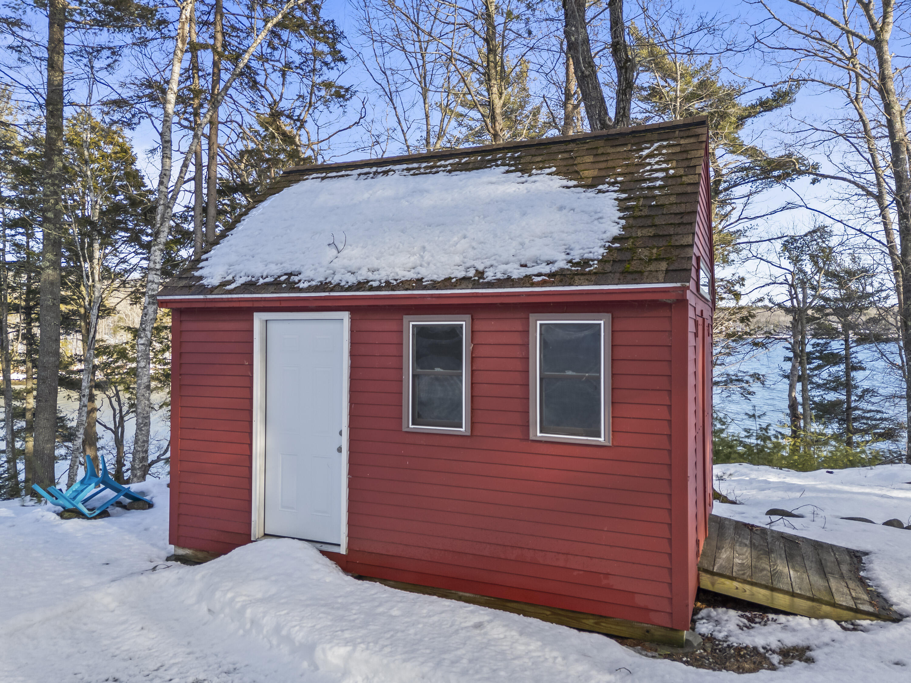 208 Youngs Point Road