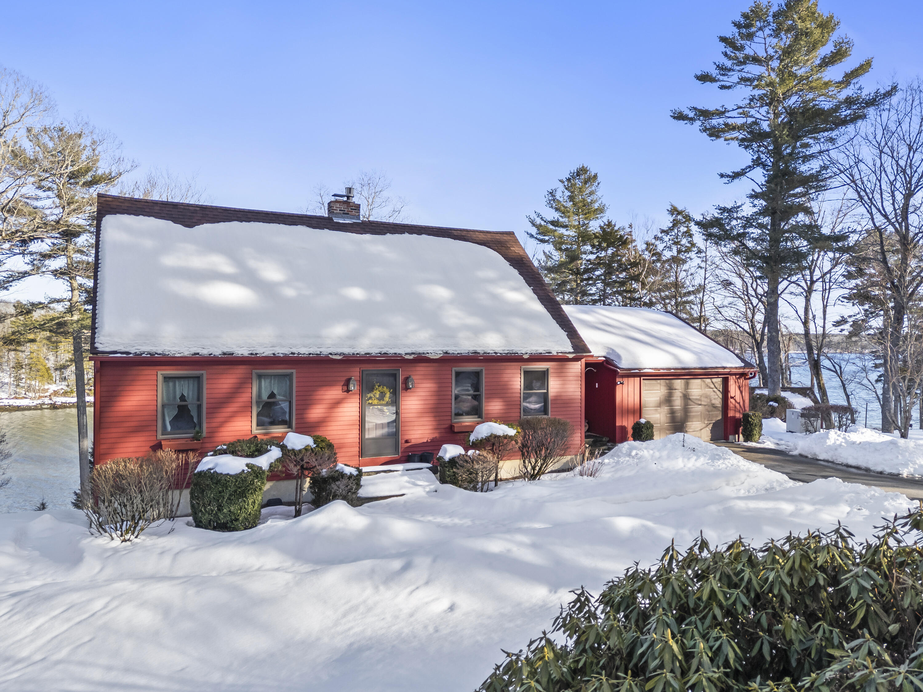208 Youngs Point Road