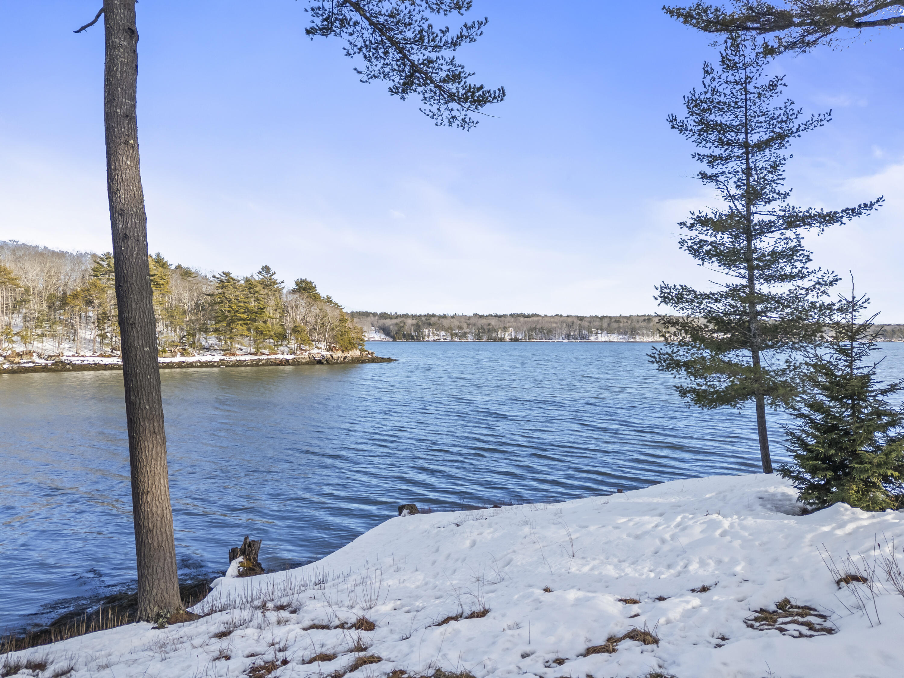 208 Youngs Point Road