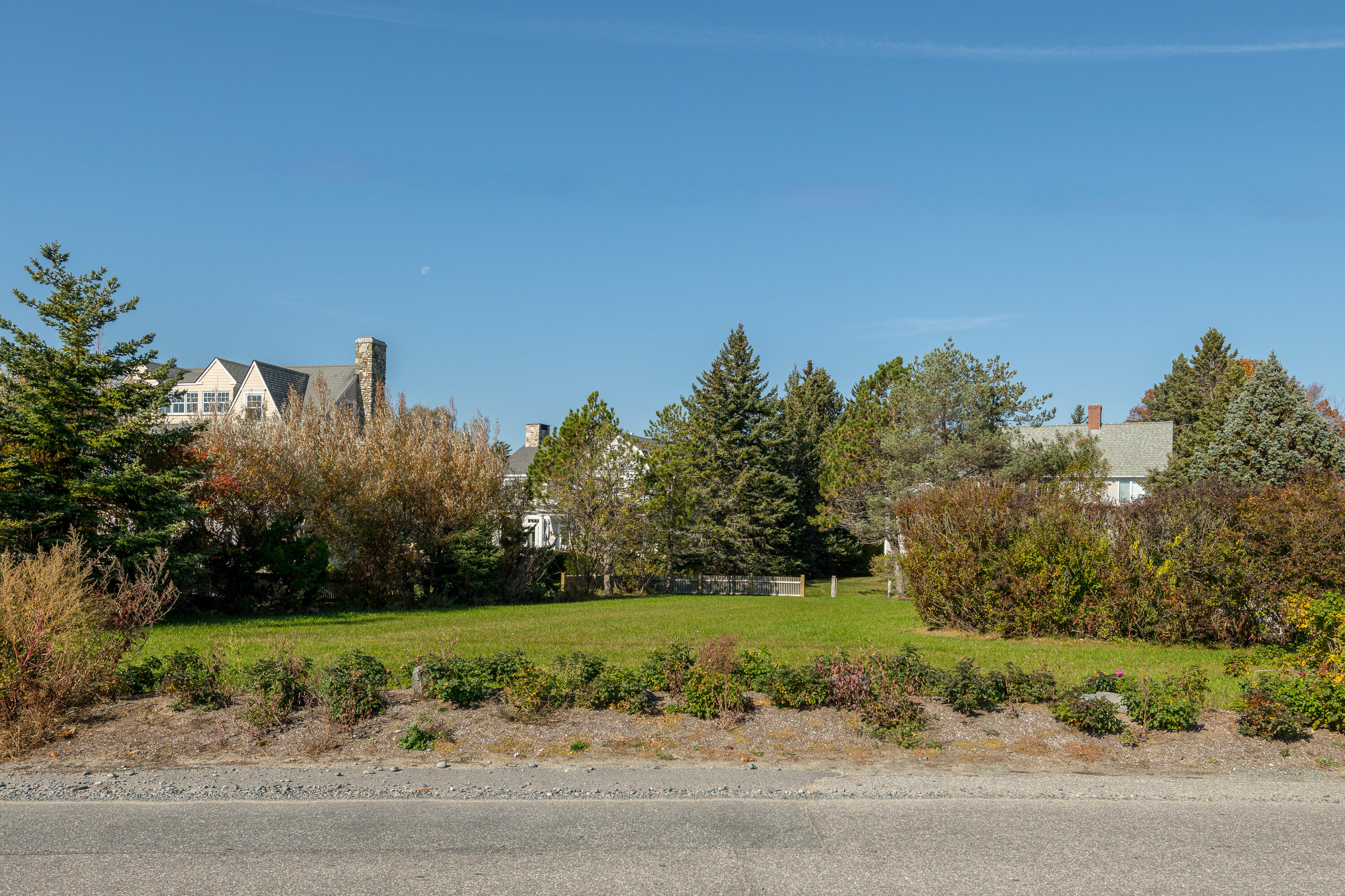 221 Beach Avenue