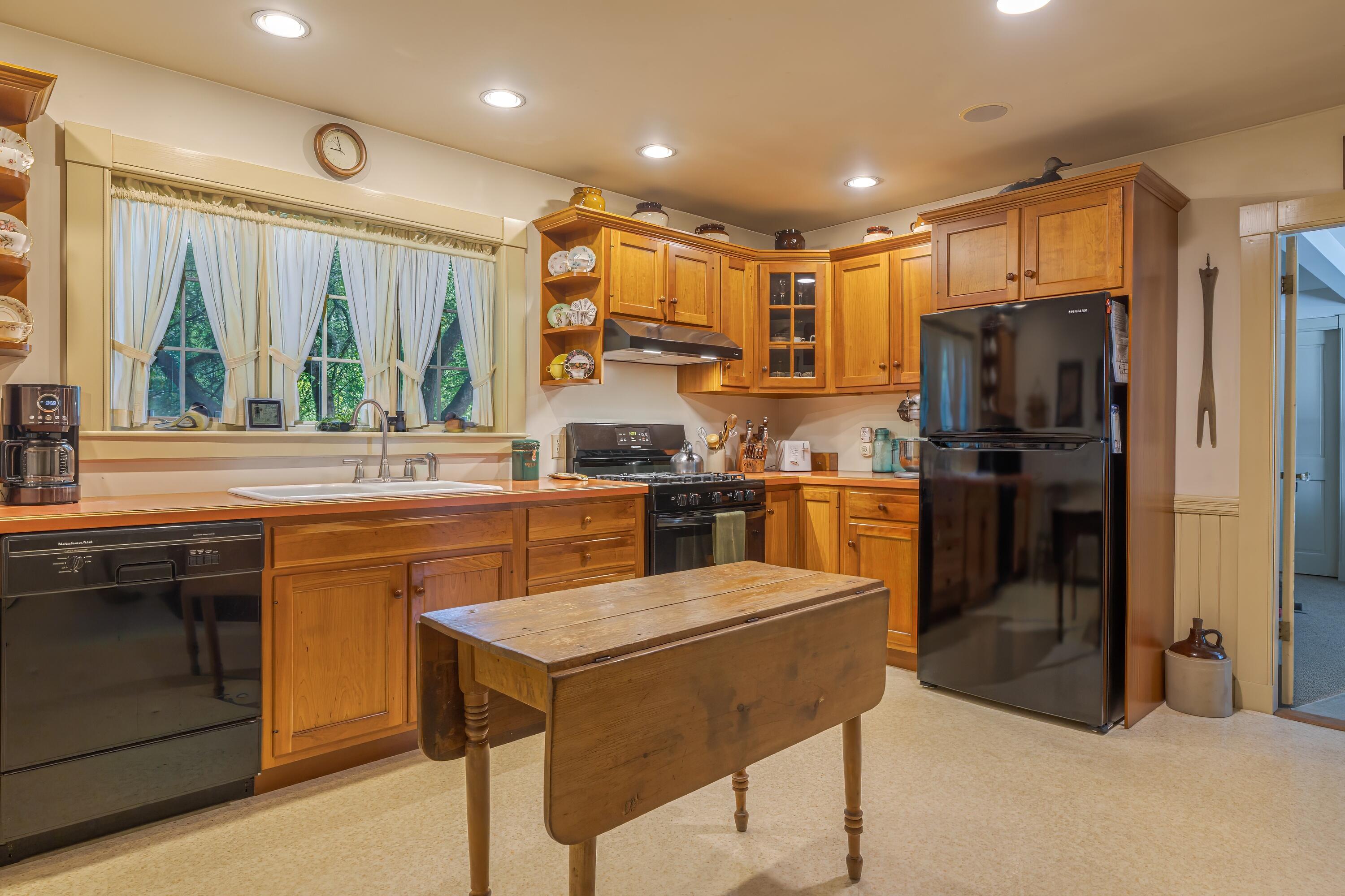 200 Surry Road
