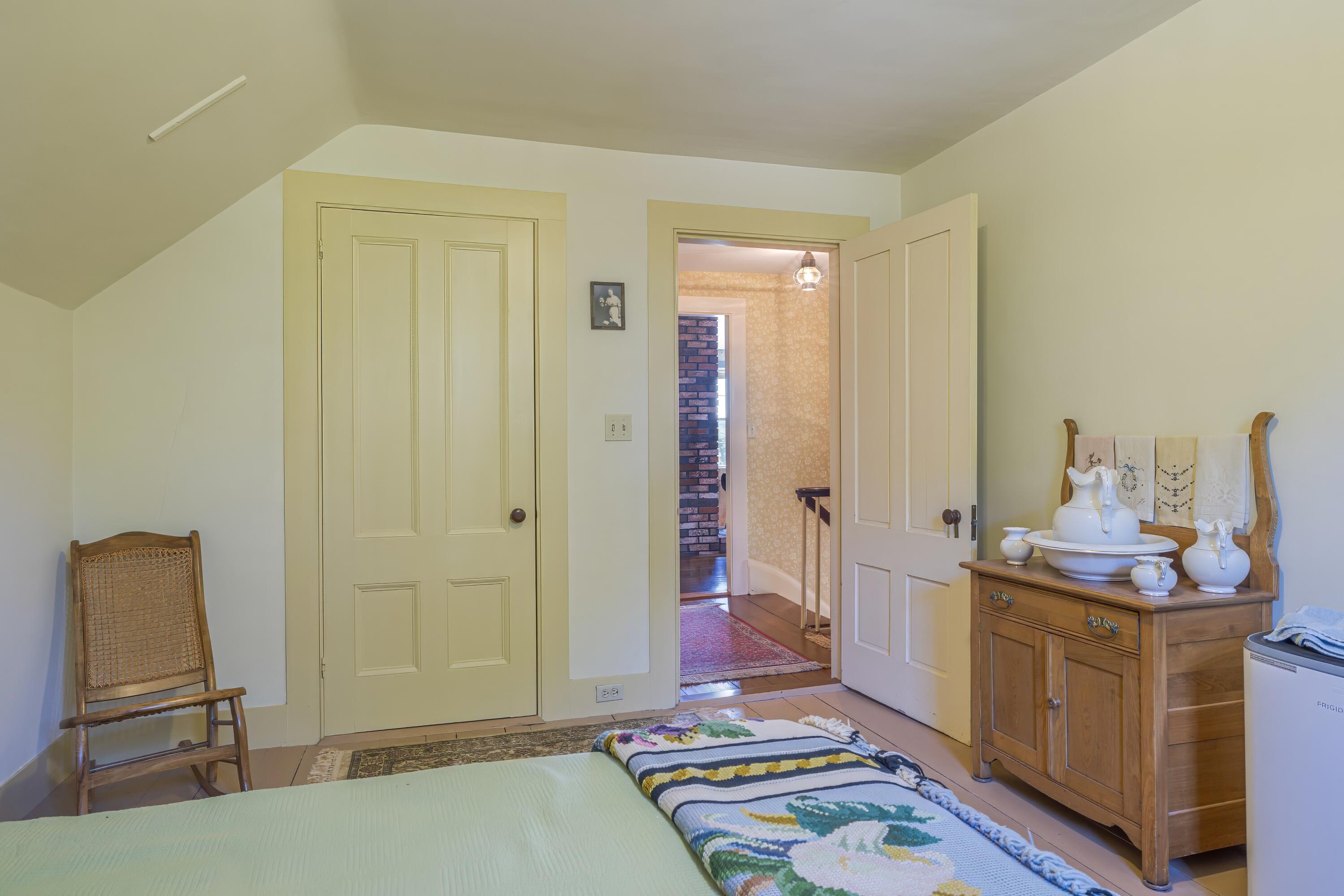 200 Surry Road