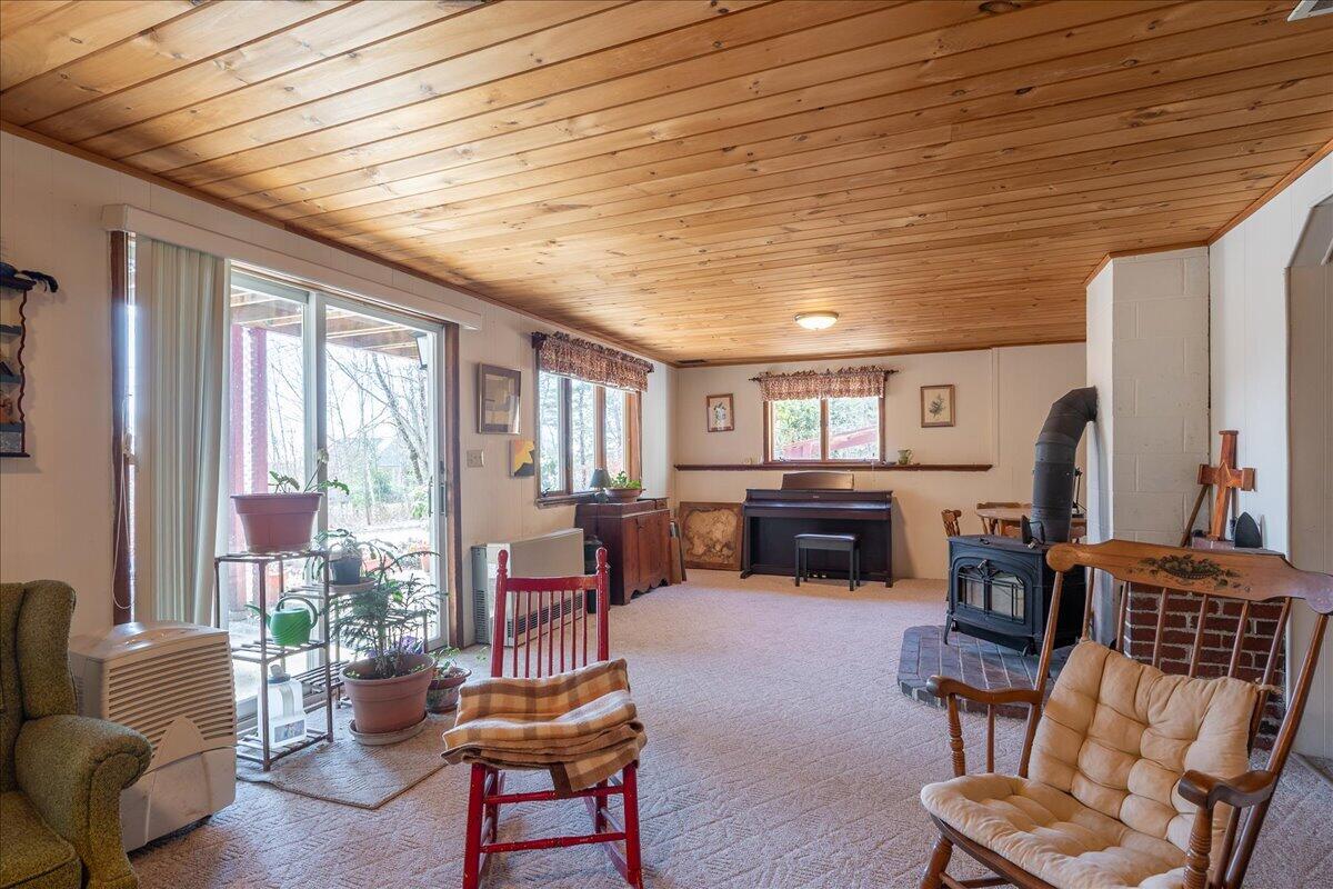 50 Woodledge Lane