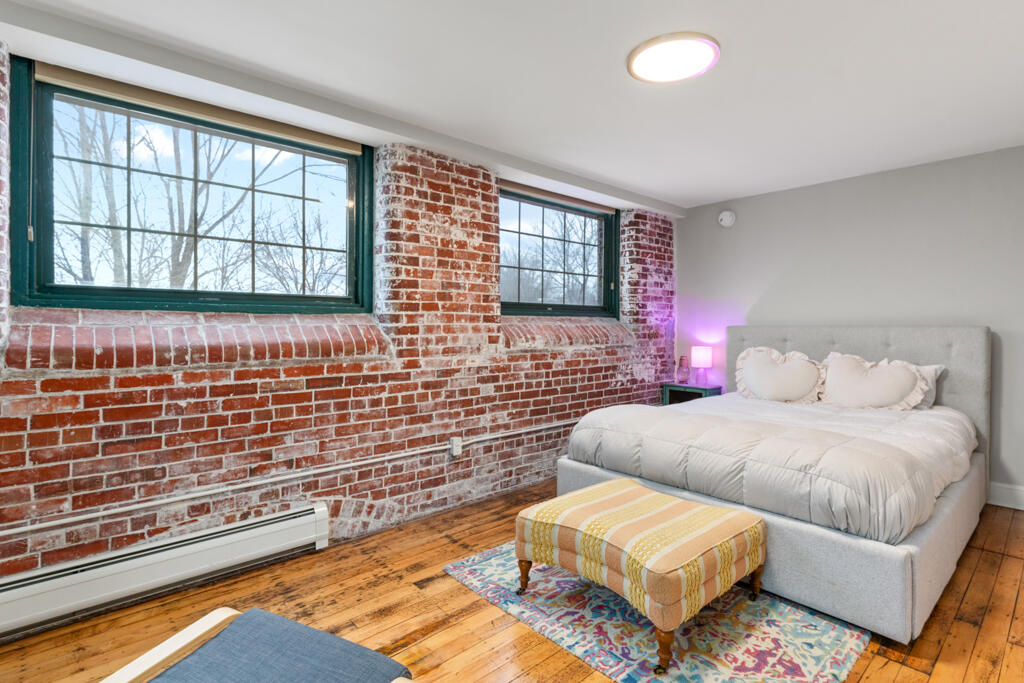 30 Lincoln Street 220