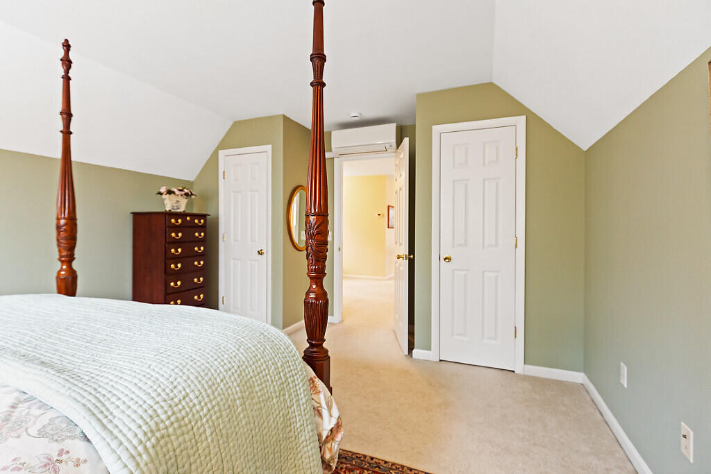 44 Island View Lane