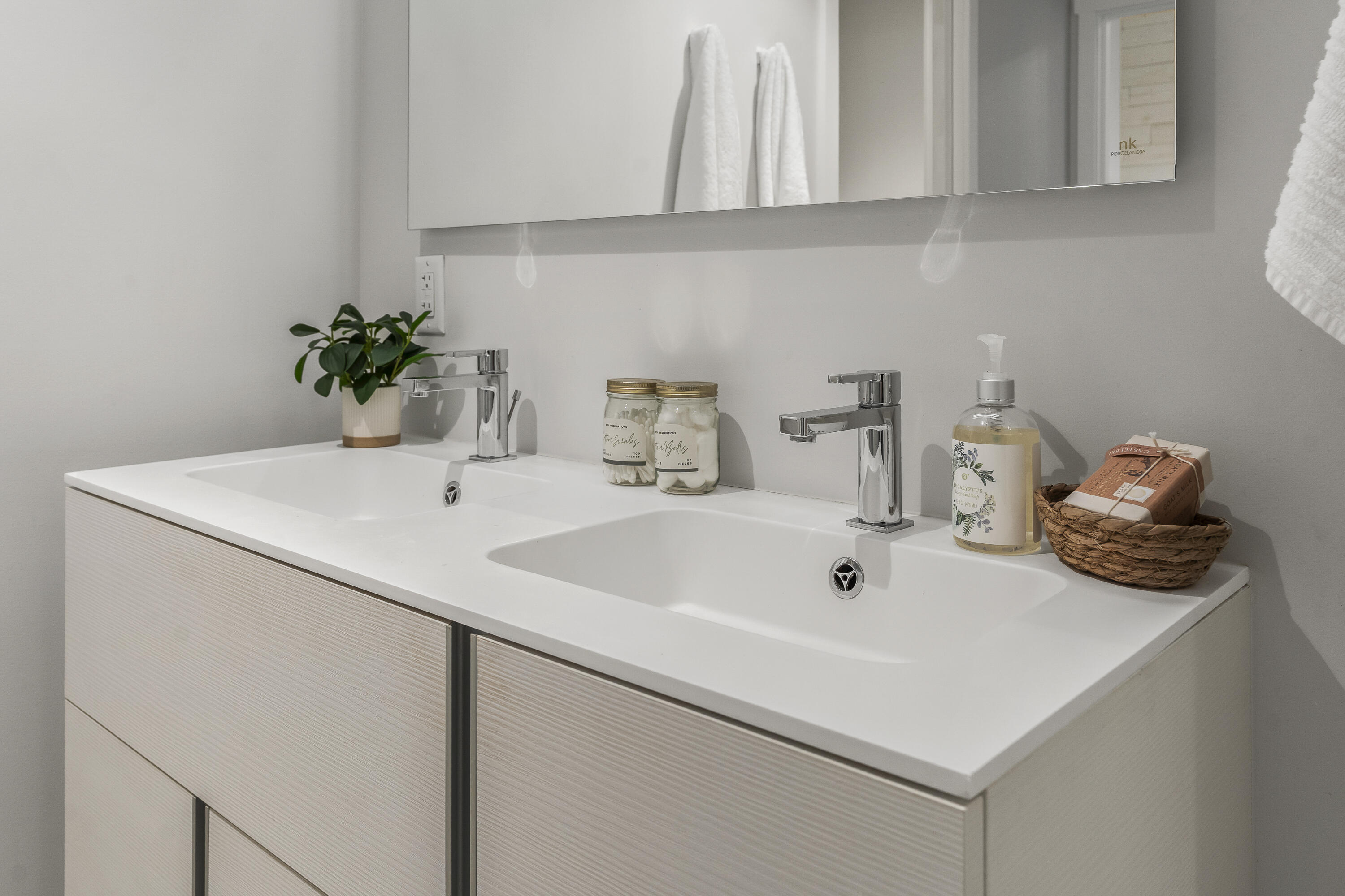167 Newbury Street 206