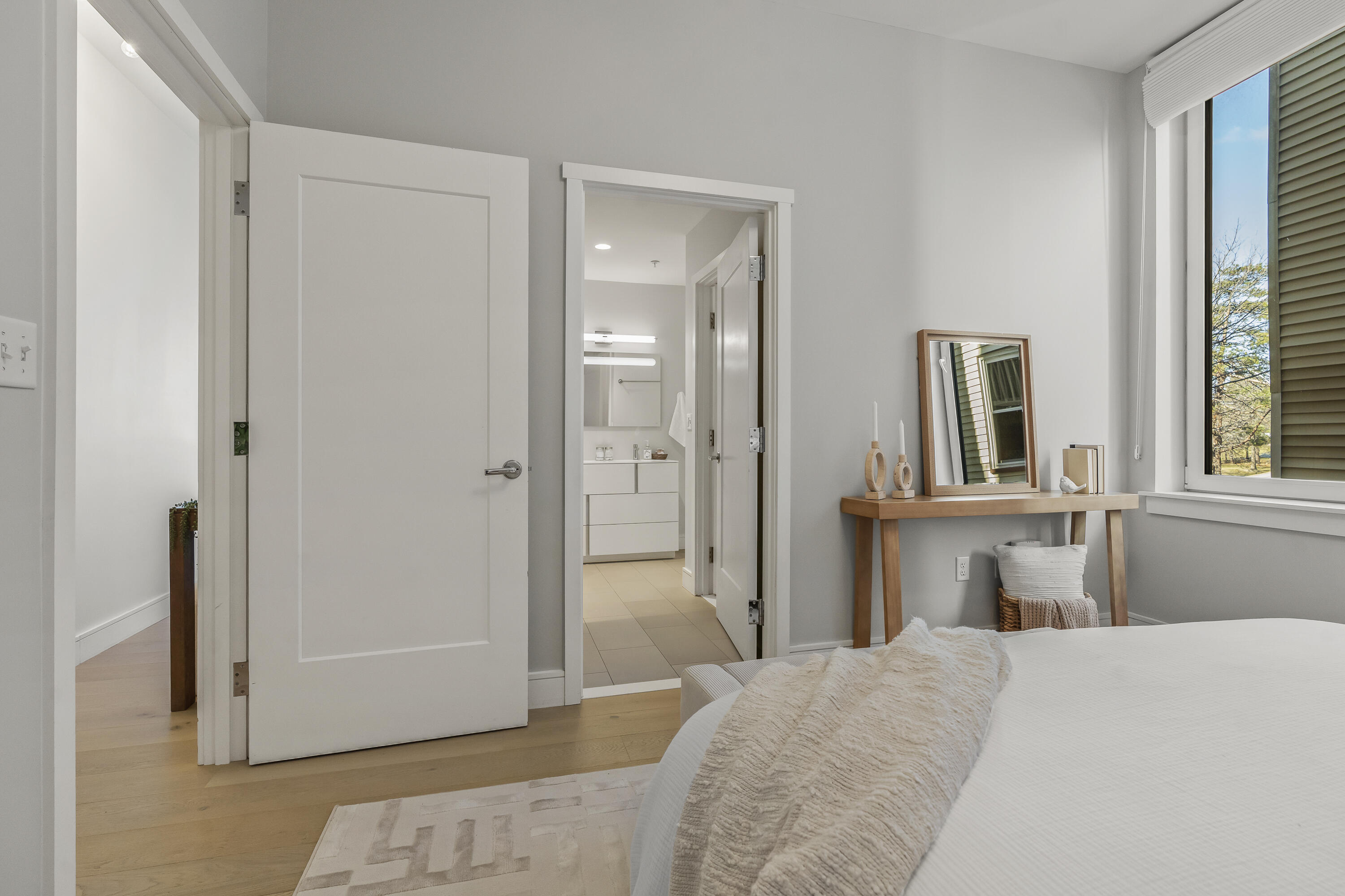 167 Newbury Street 206