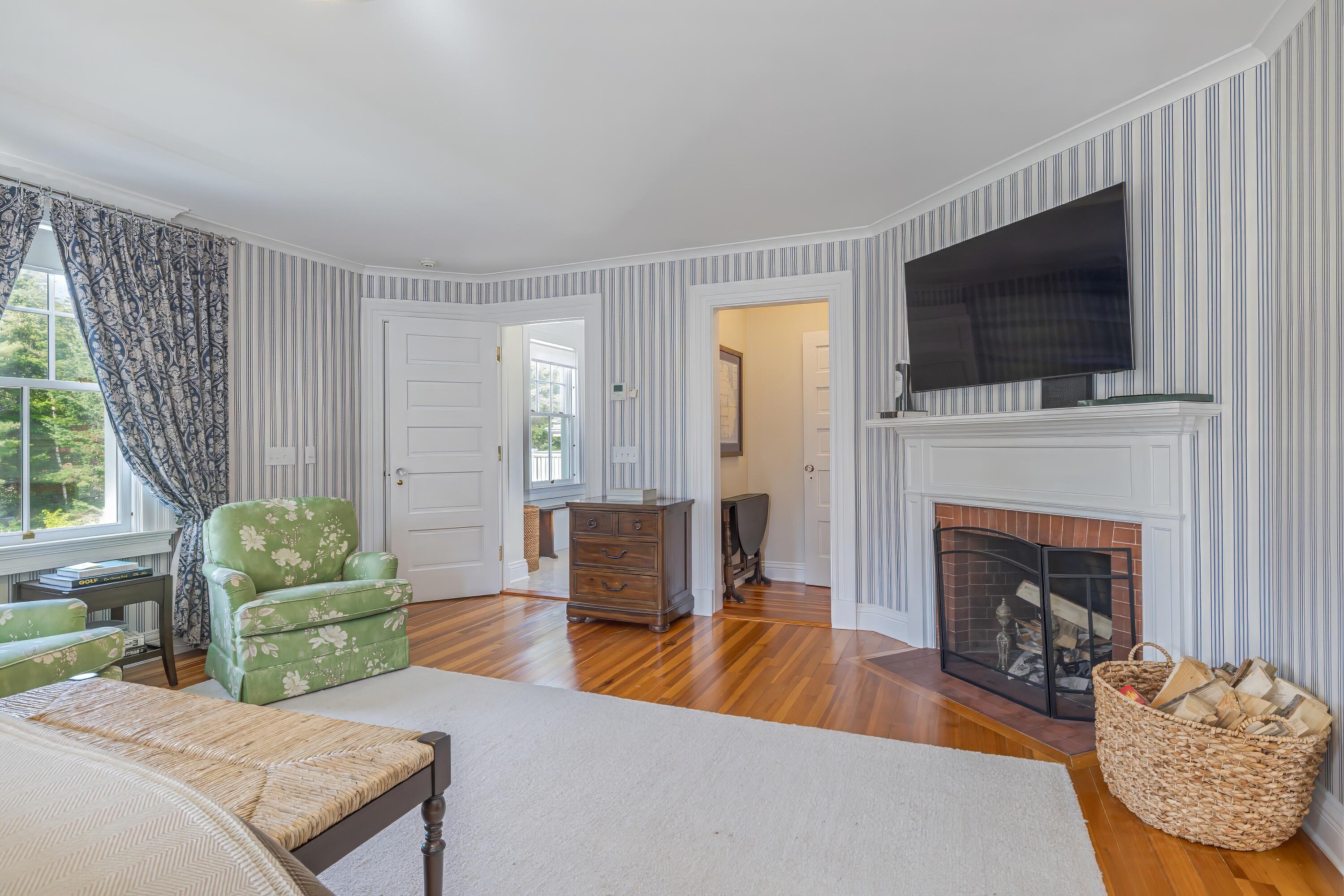 28 Harborside Rd, Northeast Hbr