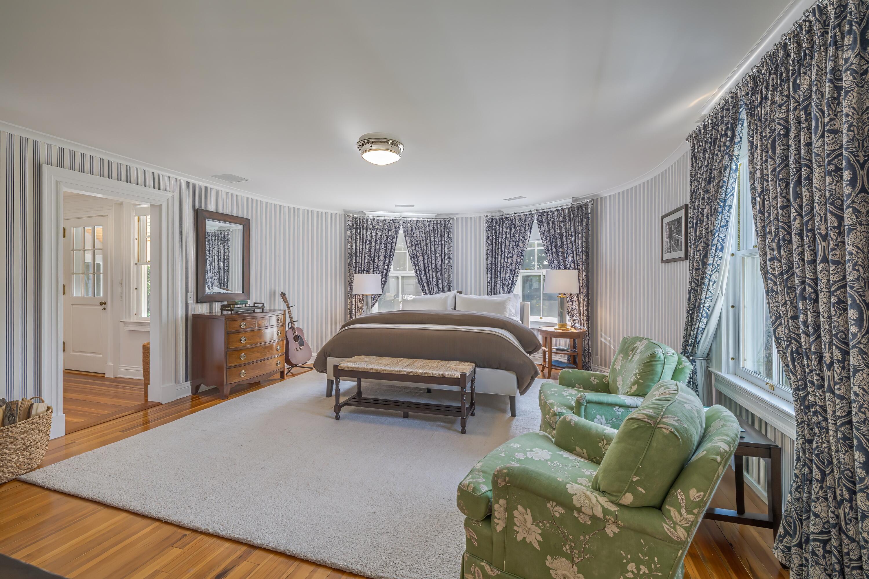 28 Harborside Rd, Northeast Hbr