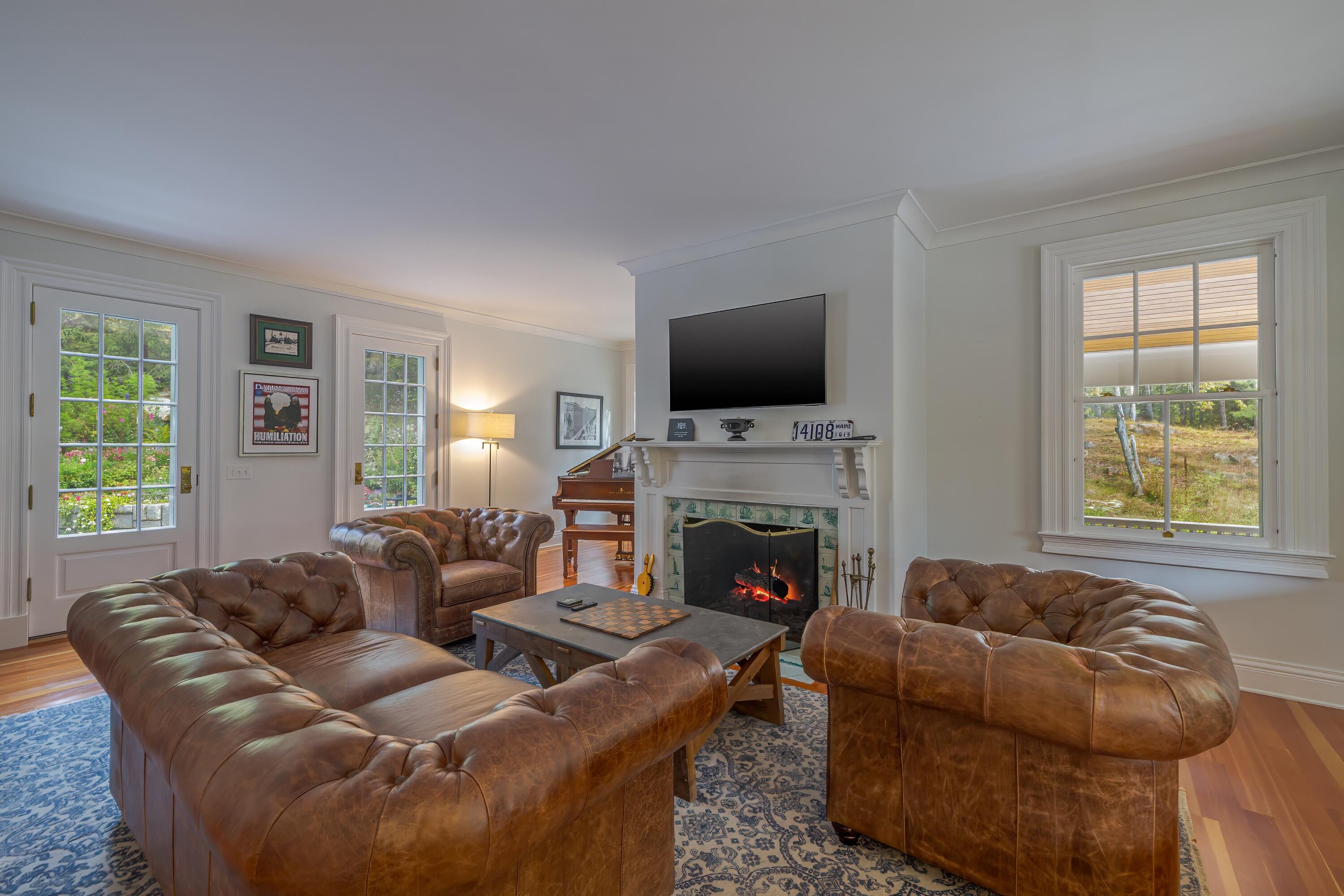 28 Harborside Rd, Northeast Hbr