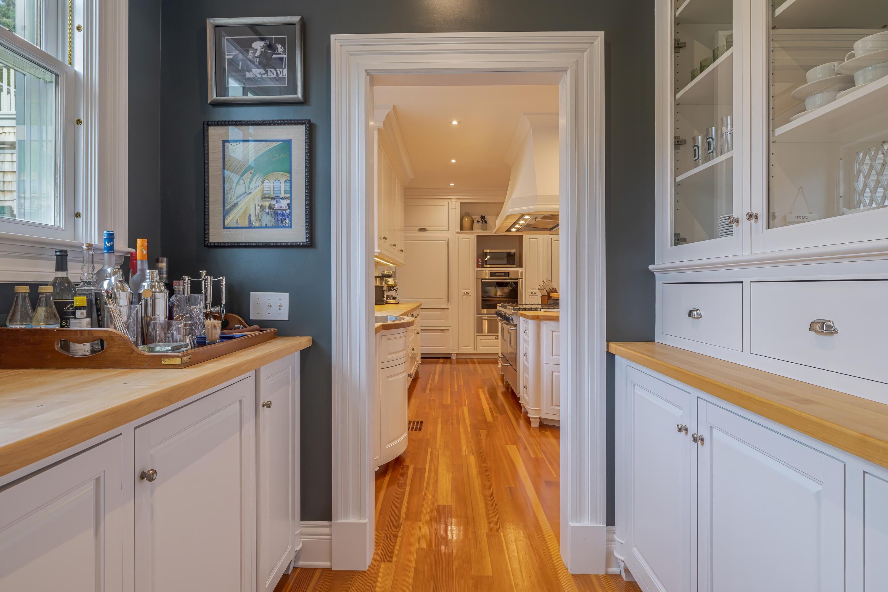 28 Harborside Rd, Northeast Hbr