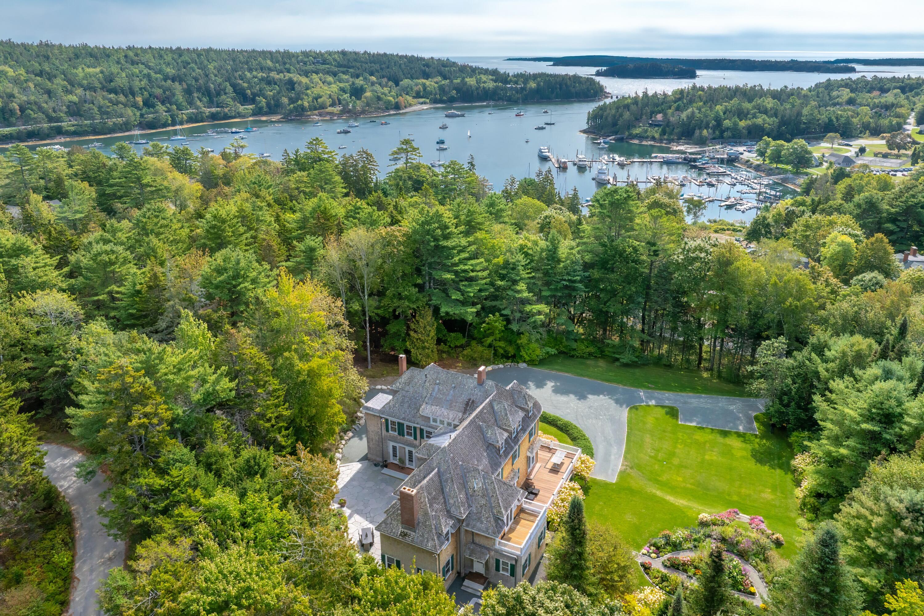 28 Harborside Rd, Northeast Hbr