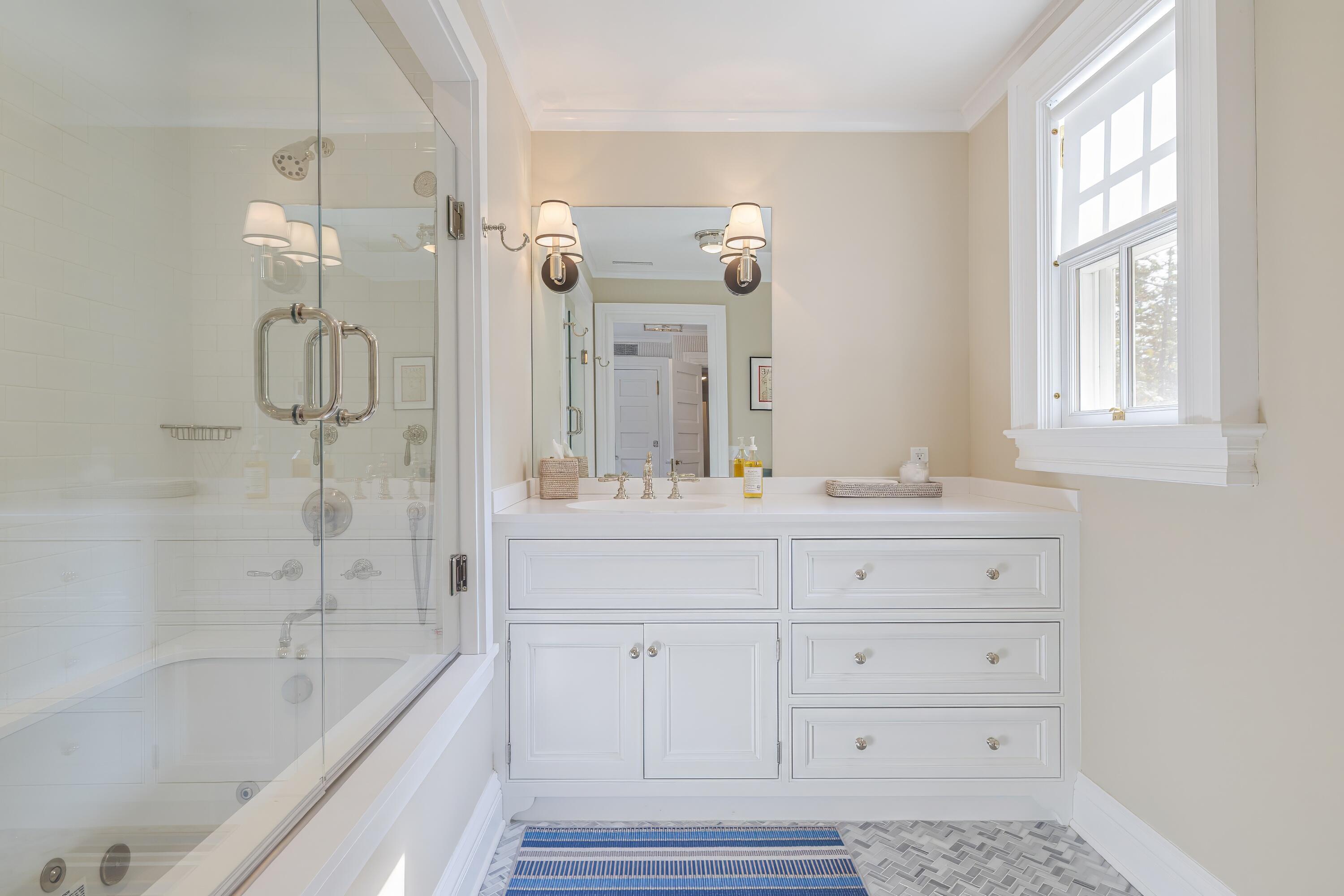 28 Harborside Rd, Northeast Hbr