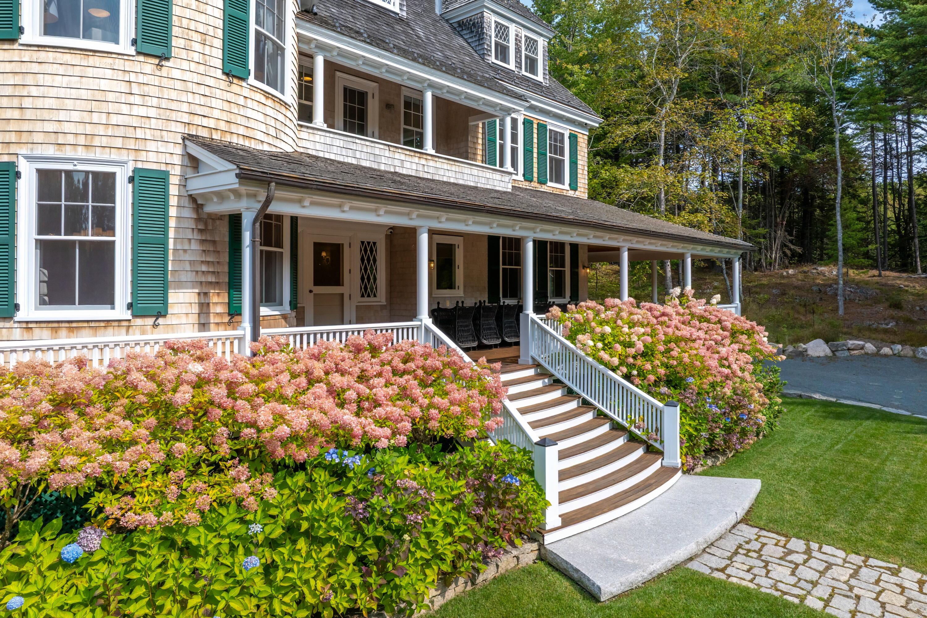 28 Harborside Rd, Northeast Hbr