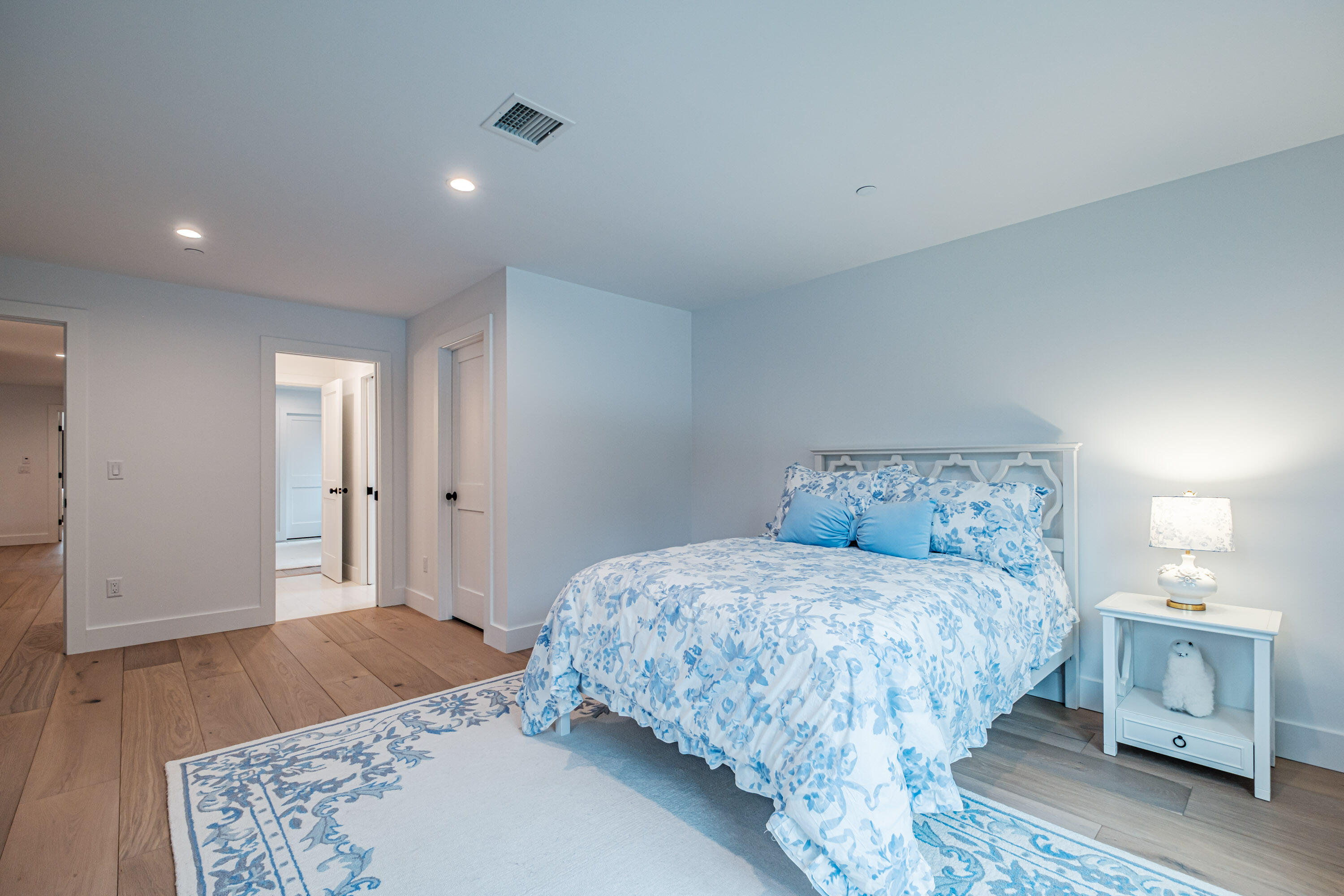 10 Martell Way