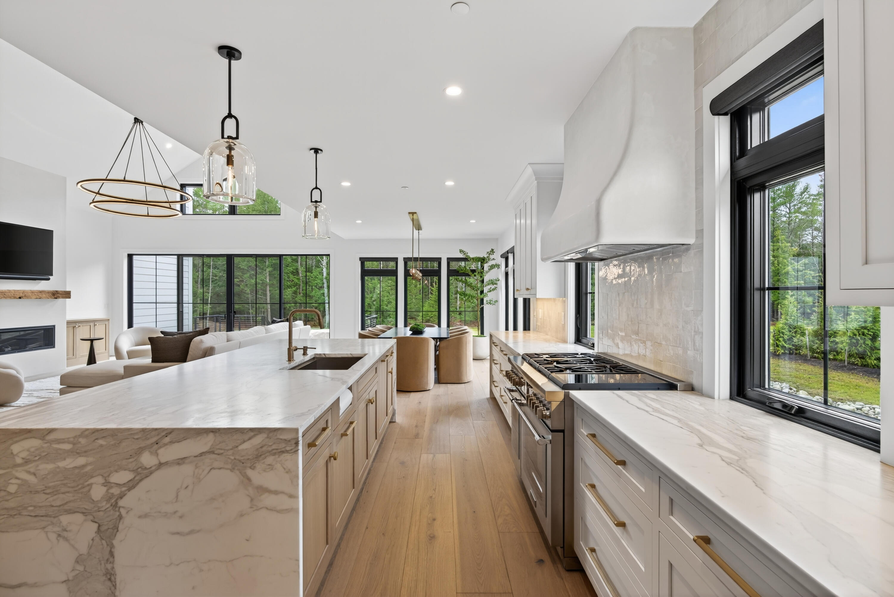 10 Martell Way
