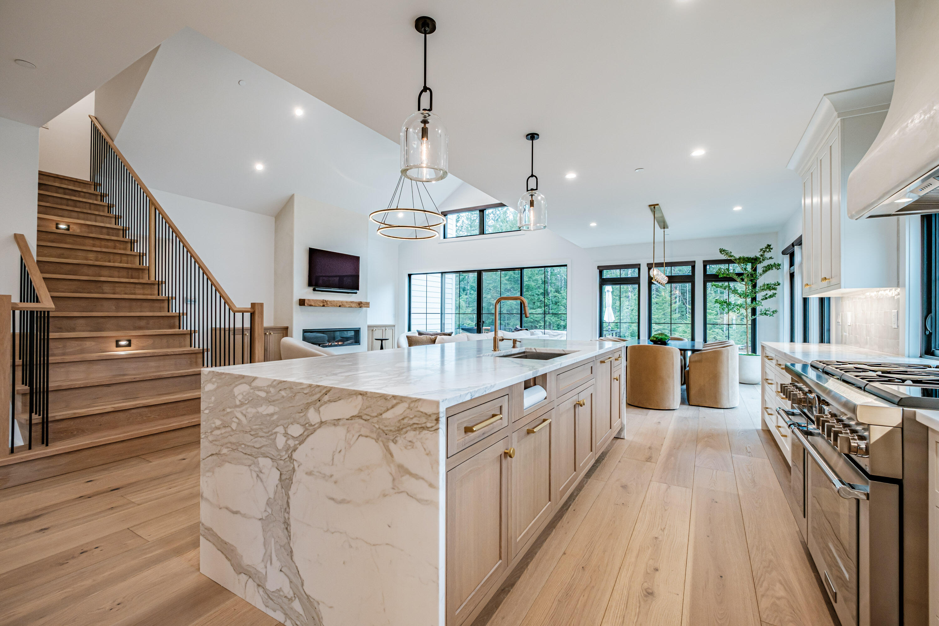 10 Martell Way