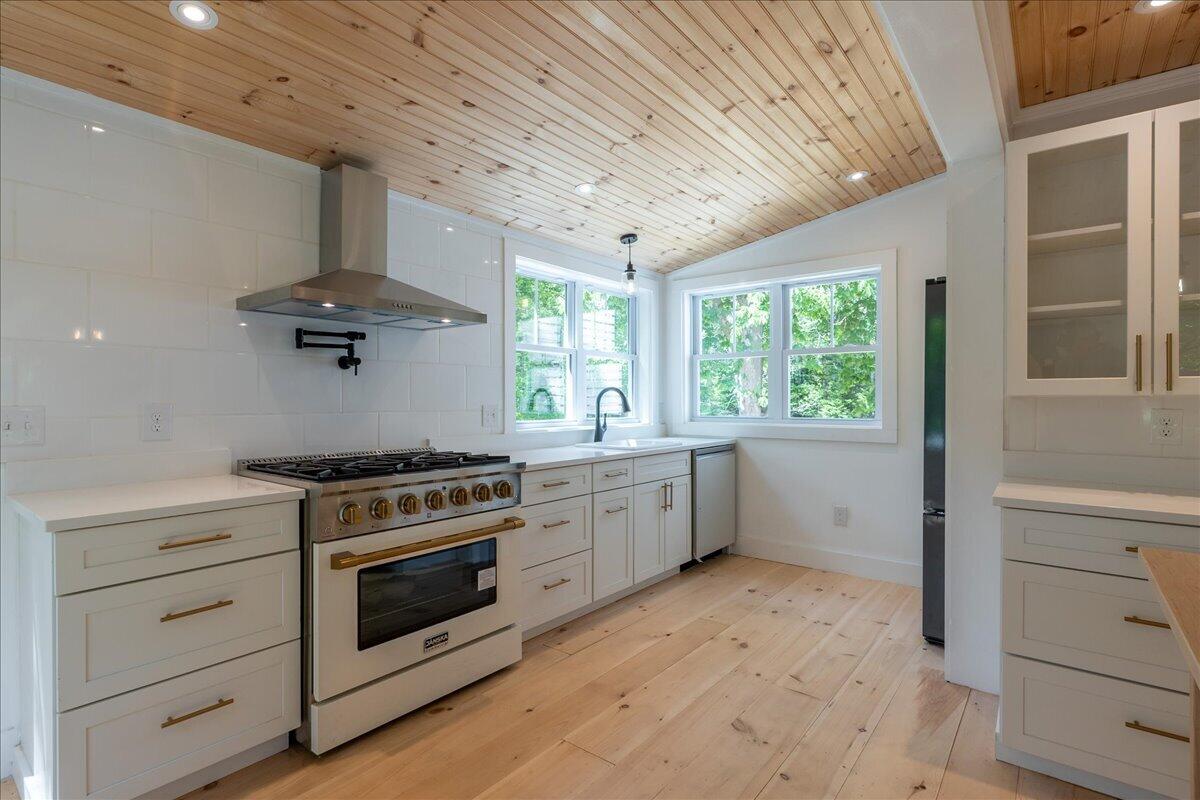 819 Pleasant Point Road