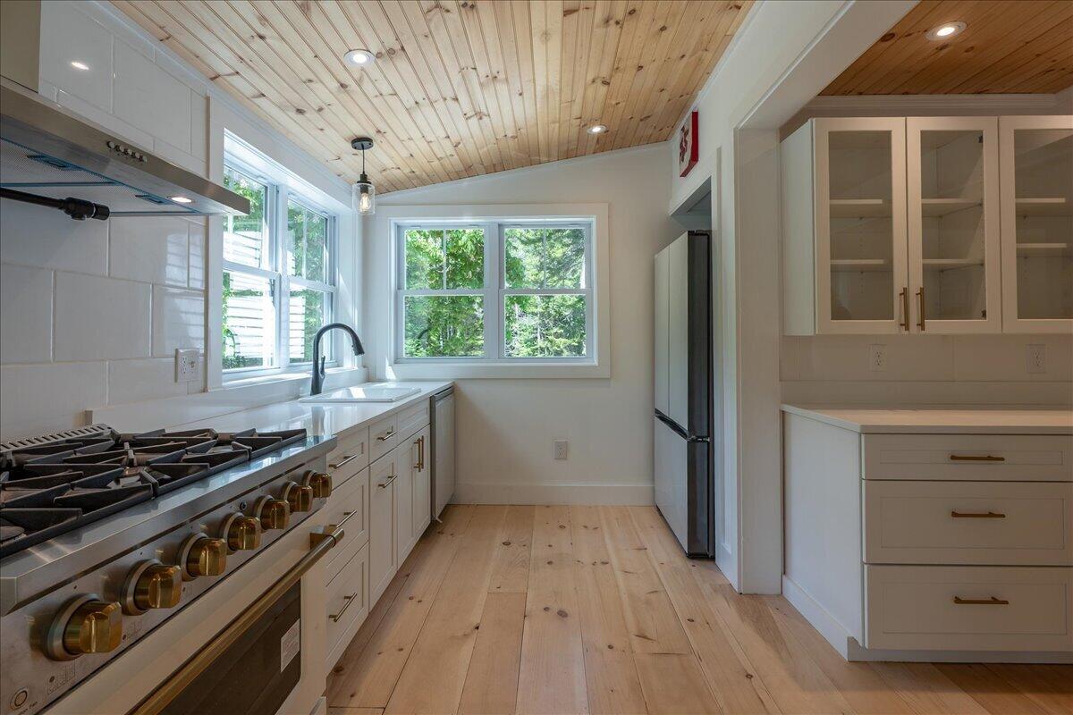 819 Pleasant Point Road